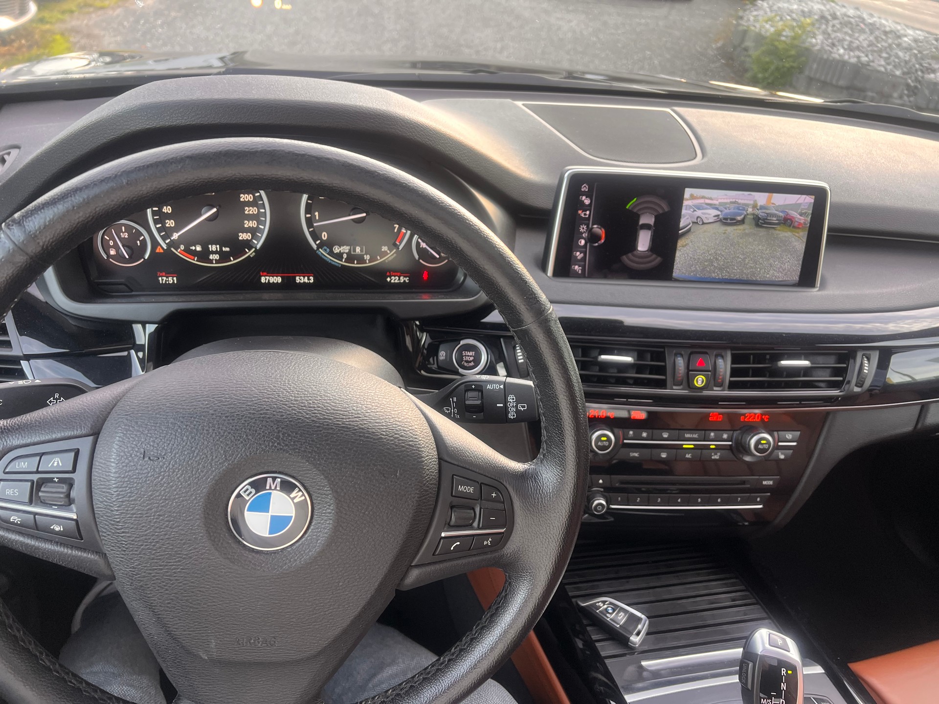 BMW X5 xDrive 35i Steptronic Individual-image-16