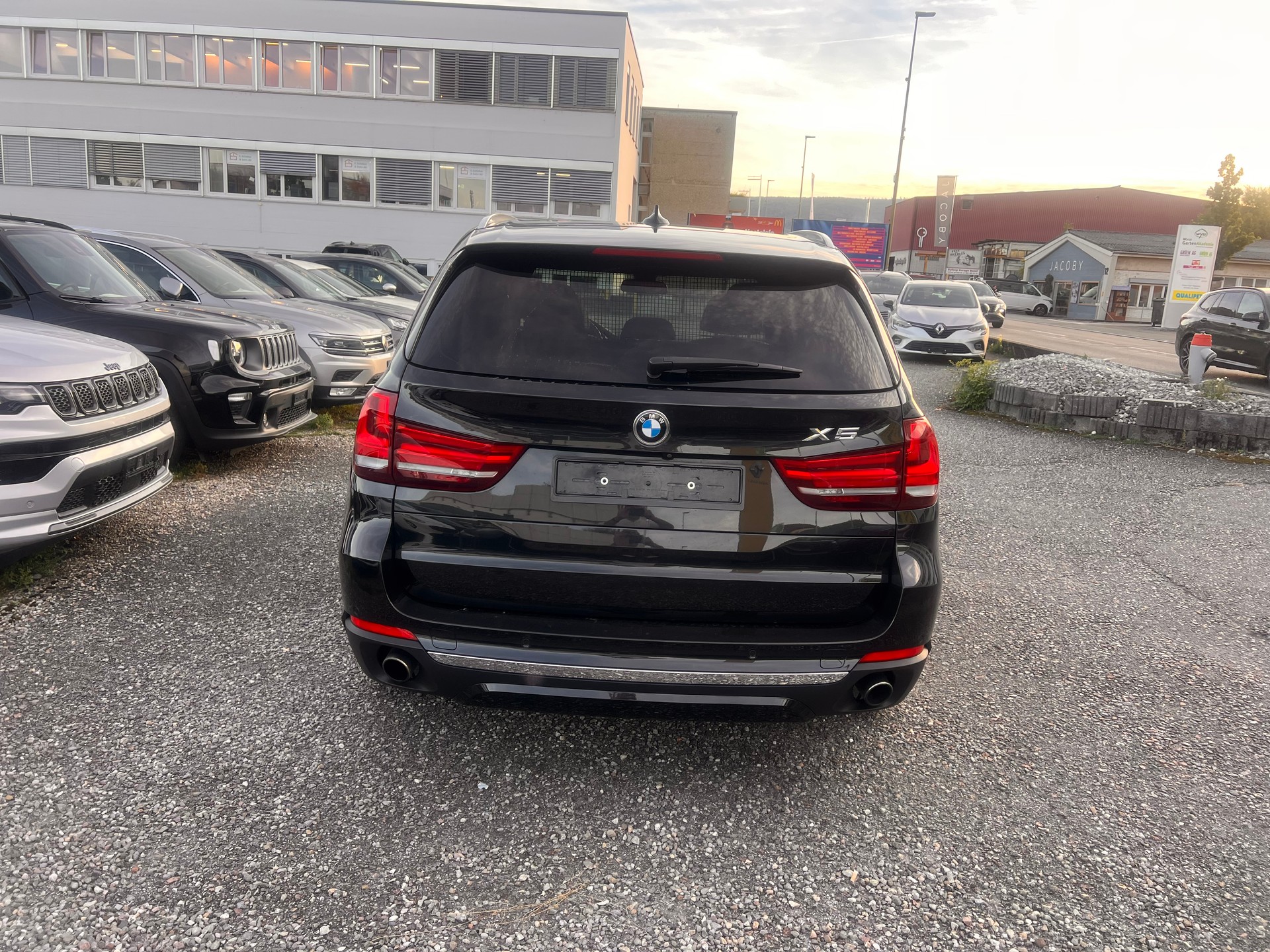 BMW X5 xDrive 35i Steptronic Individual-image-3