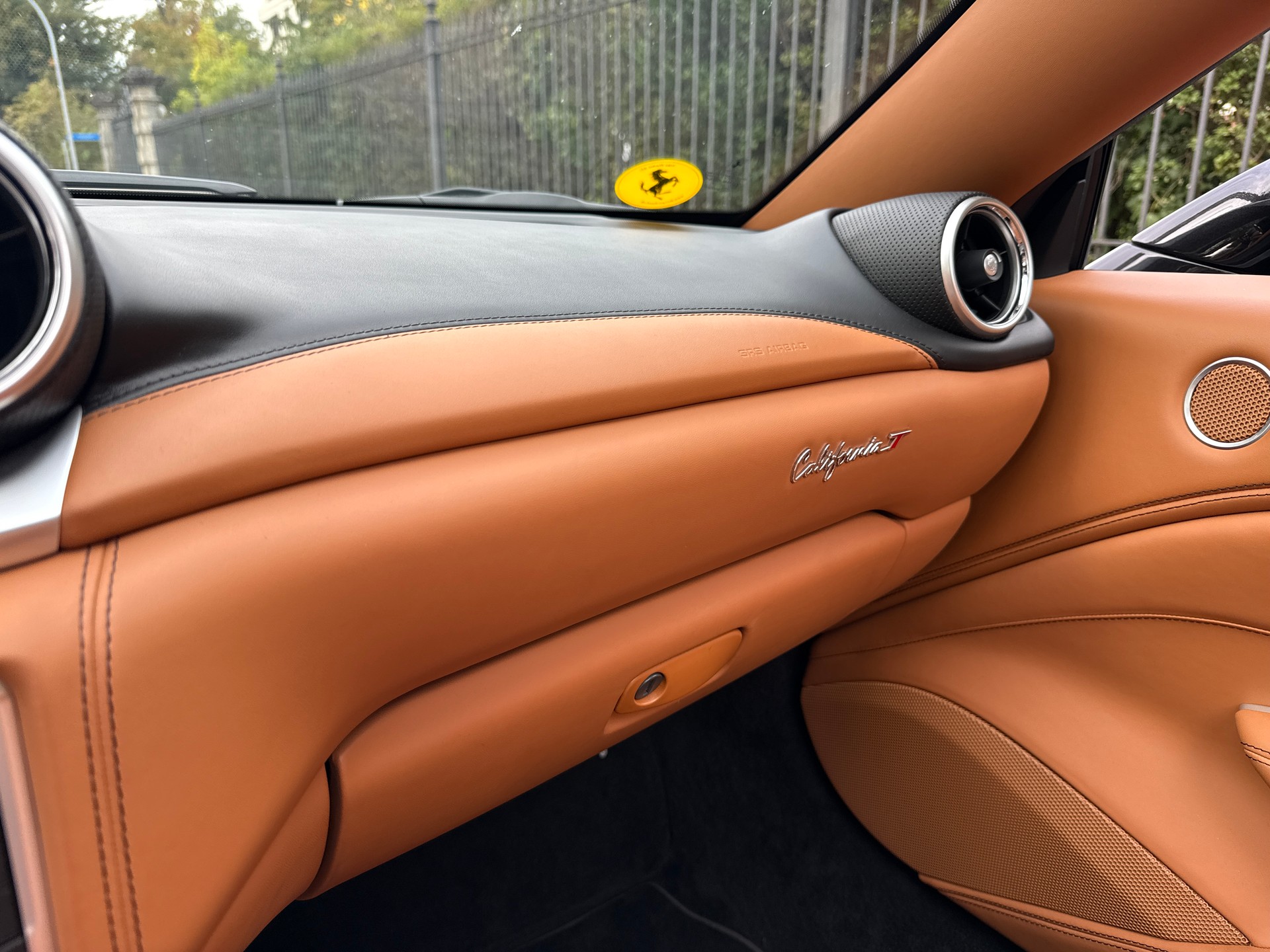 FERRARI California 3.9 V8 T-image-10