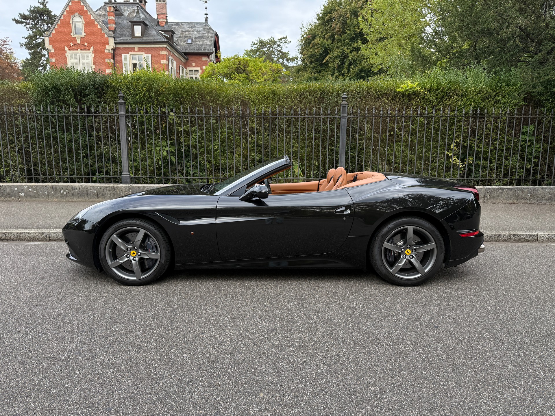 FERRARI California 3.9 V8 T-image-2