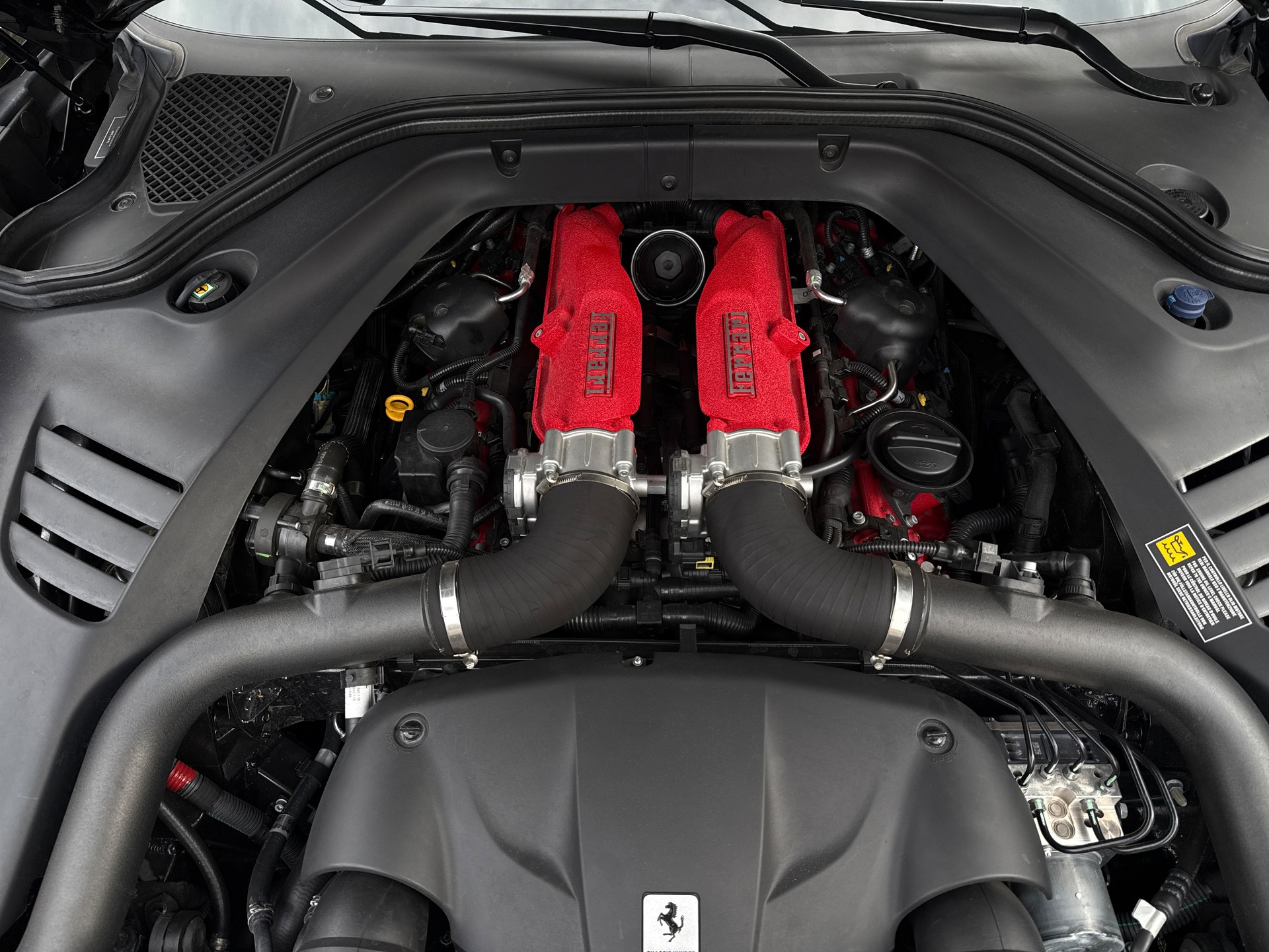 FERRARI California 3.9 V8 T-image-14