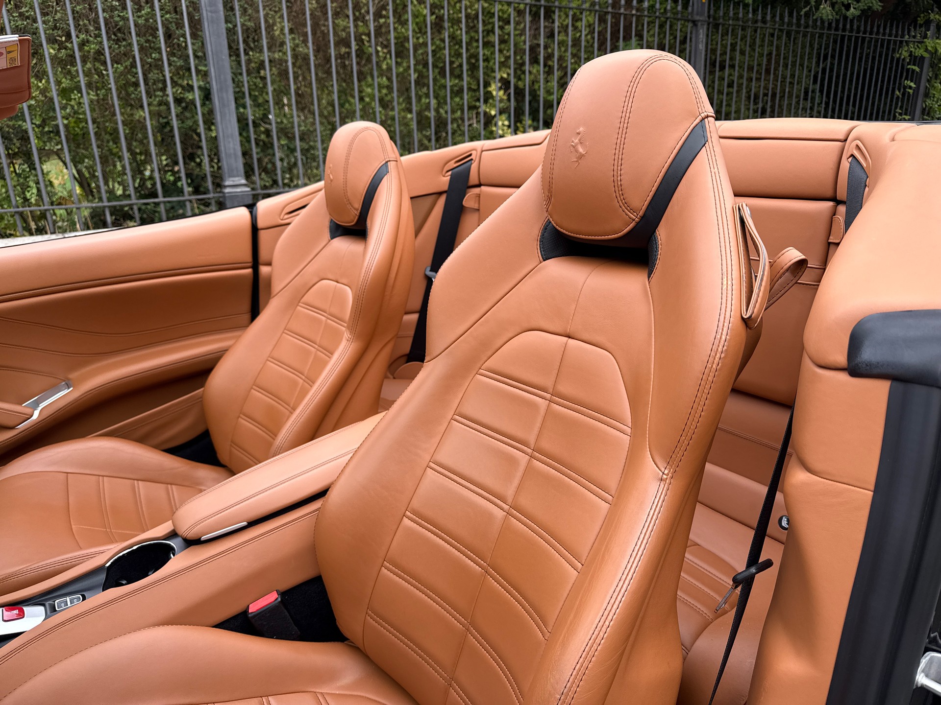 FERRARI California 3.9 V8 T-image-7