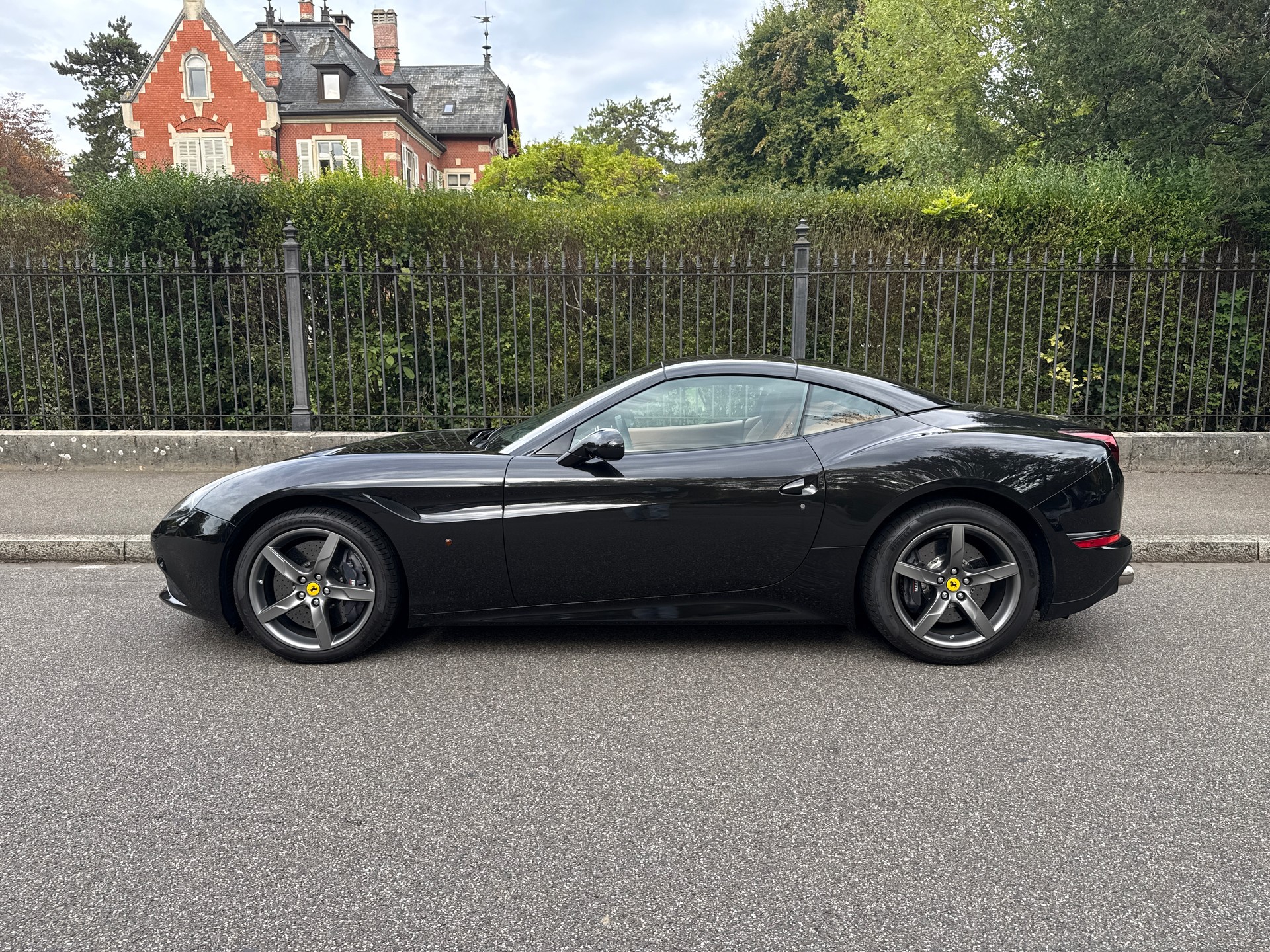 FERRARI California 3.9 V8 T-image-17
