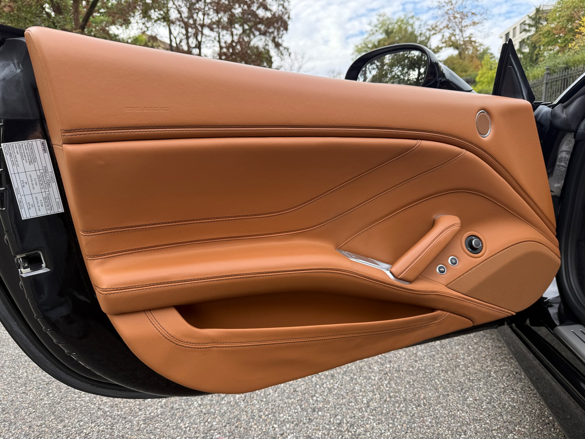 FERRARI California 3.9 V8 T-image-6