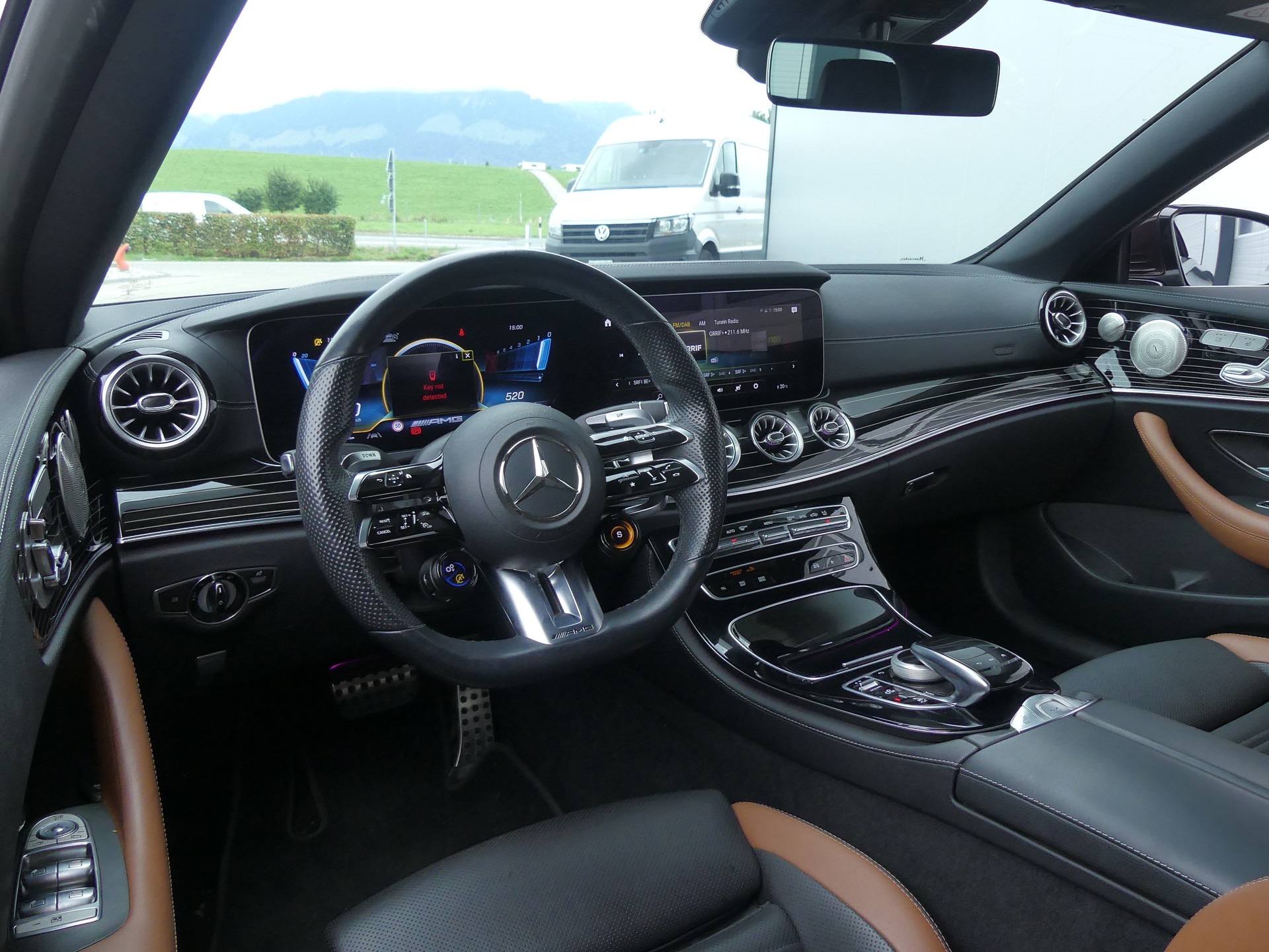 MERCEDES-BENZ E 53 AMG 4 Matic+ Cab.-image-4