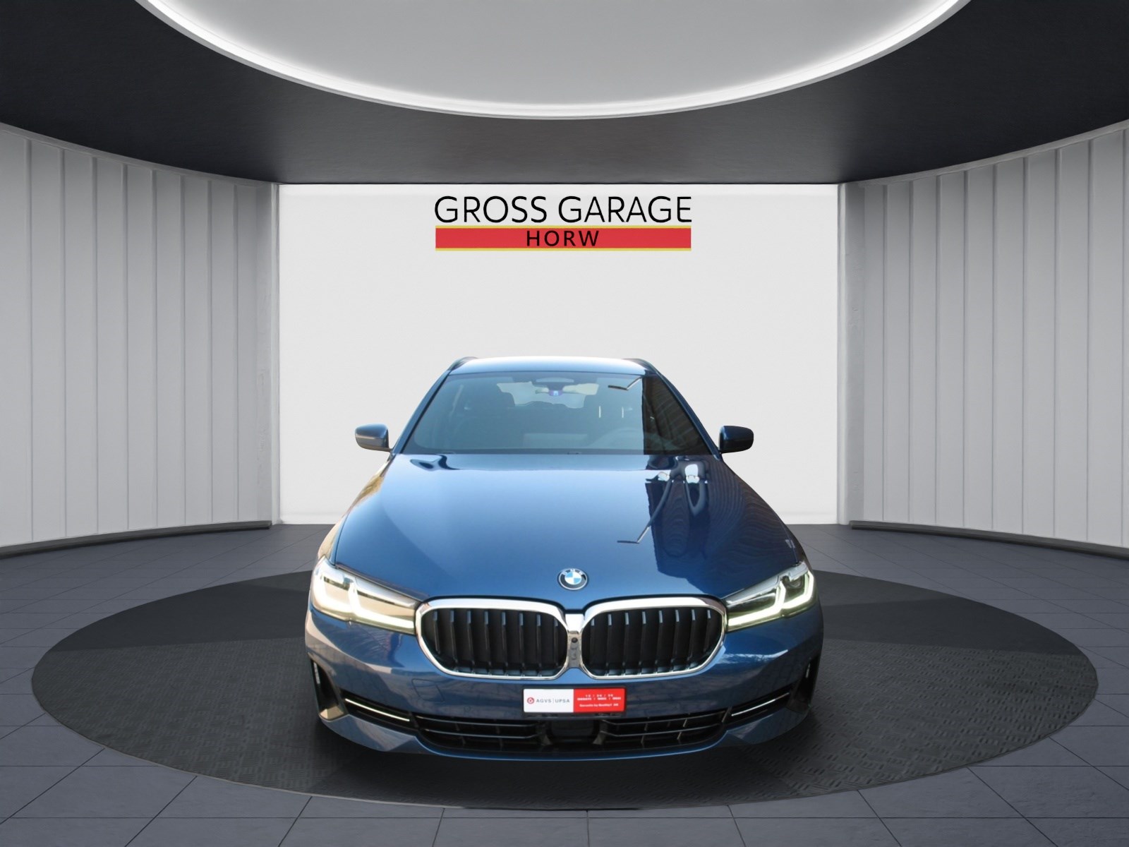 BMW 530d xDrive 48V Touring Steptronic-image-1