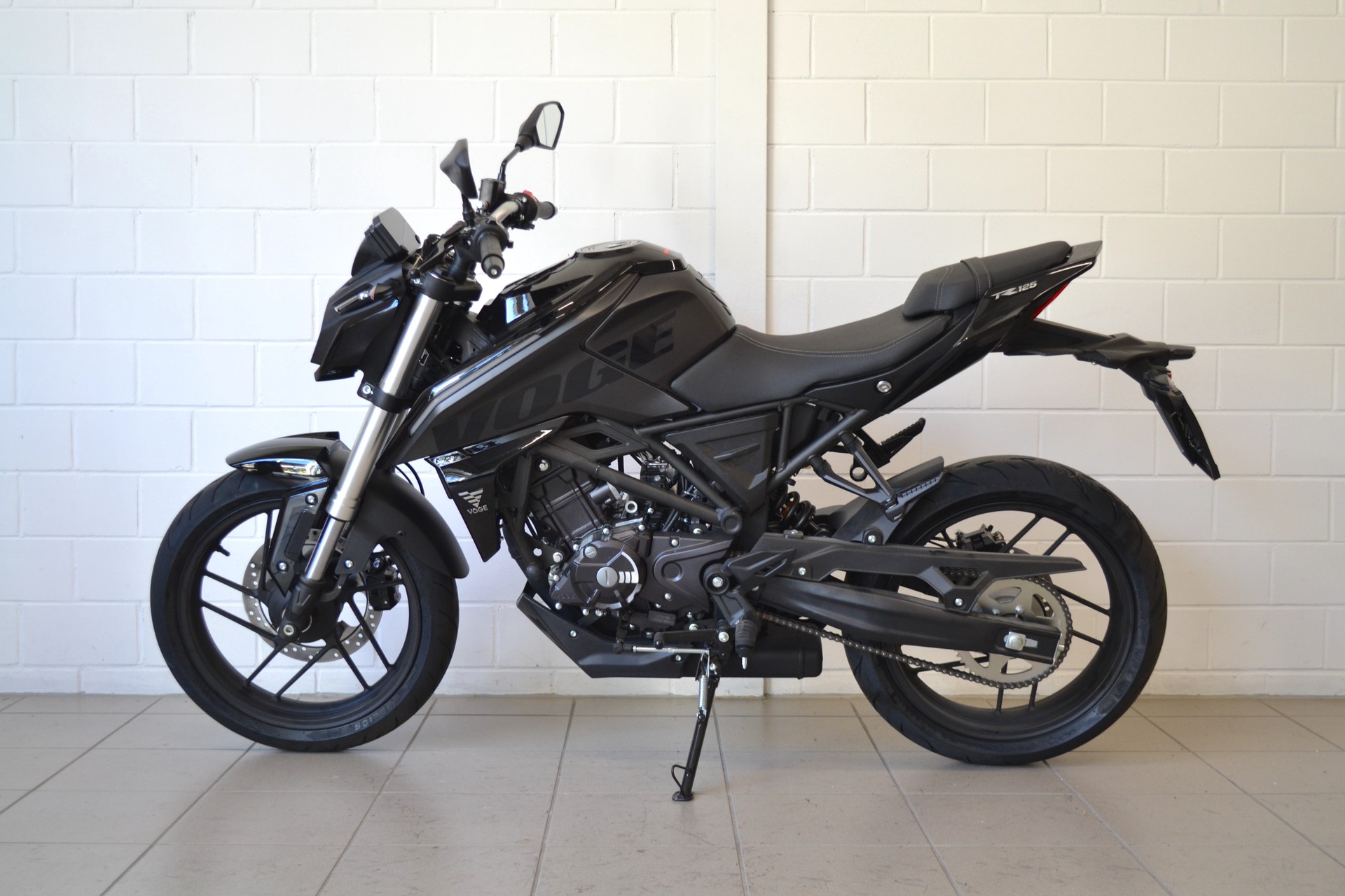 VOGE 125 R-showroom-element-2