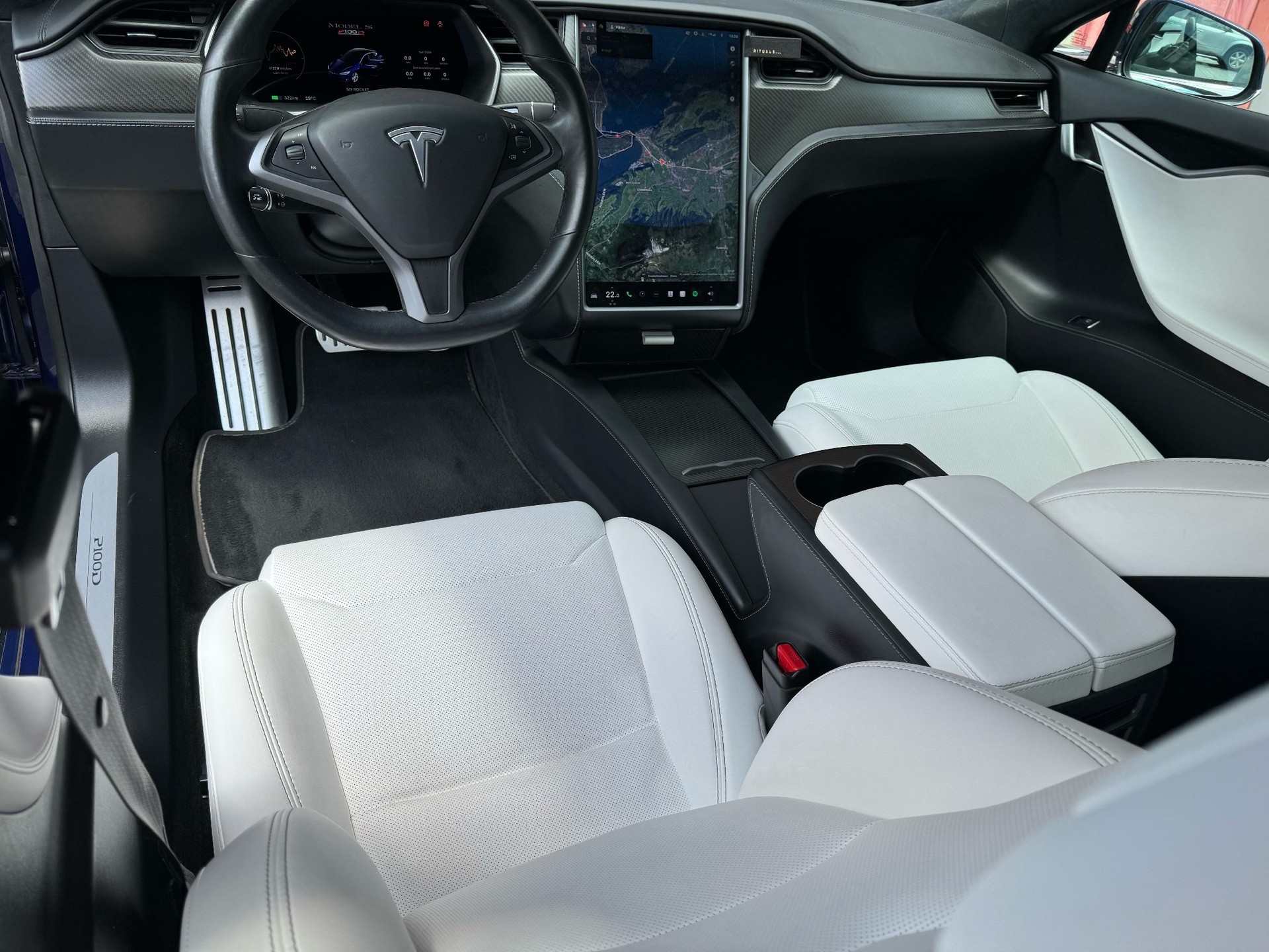 TESLA Model S 100 D Performance-image-1