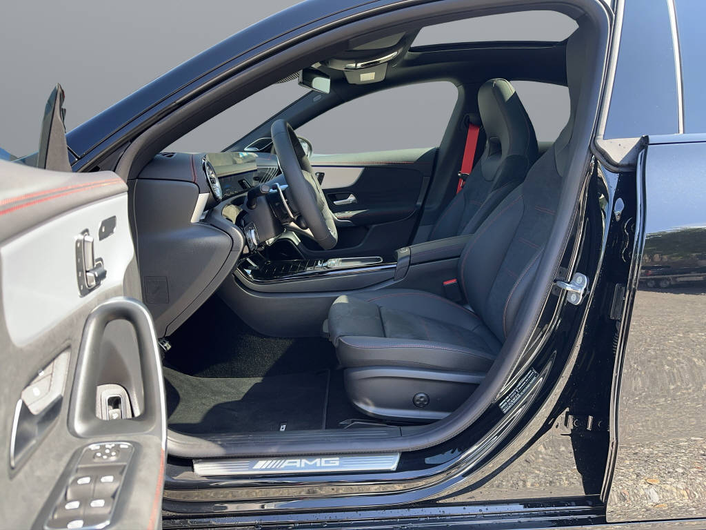 MERCEDES-BENZ CLA 35 AMG 4matic-image-8
