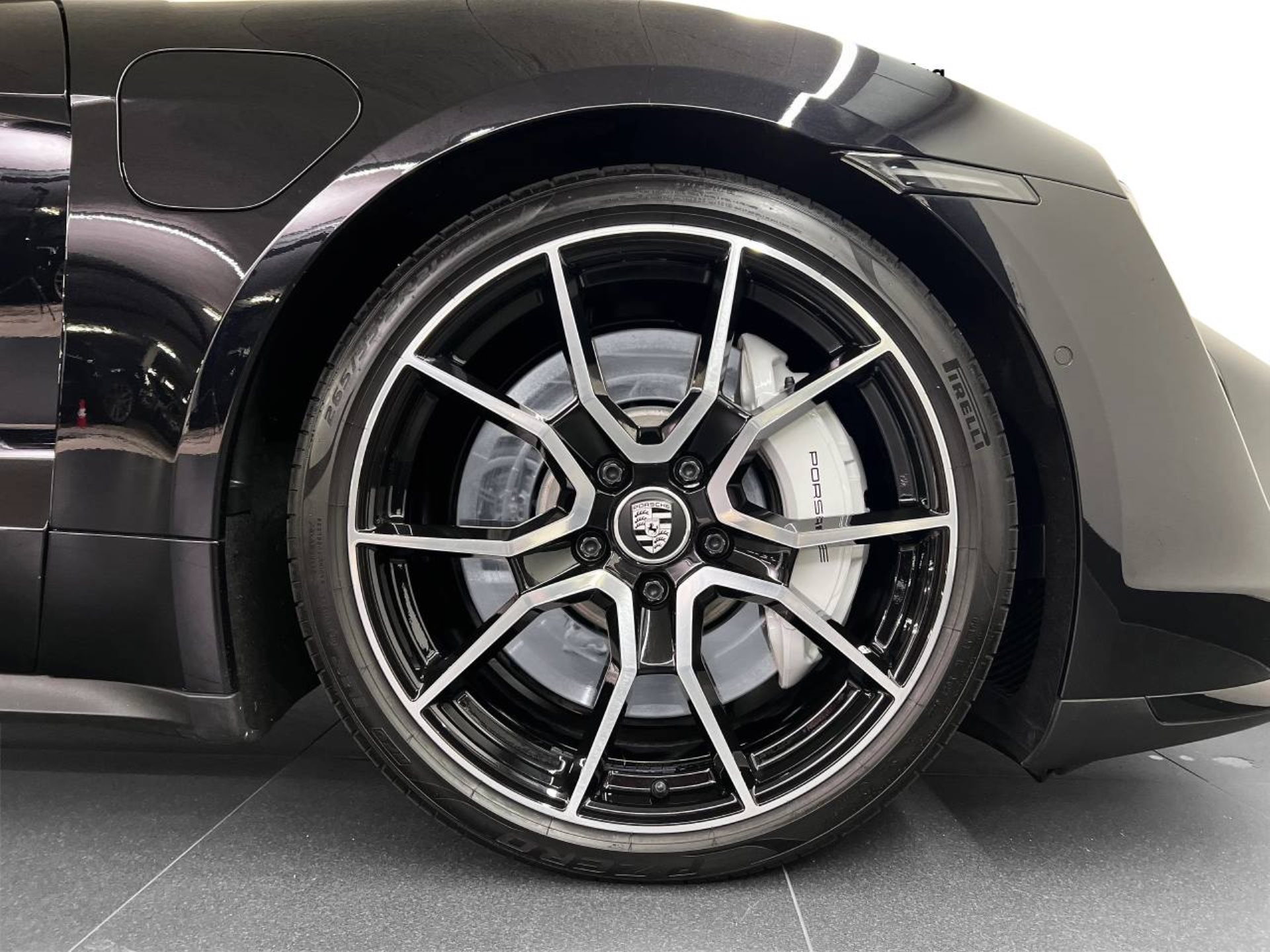 PORSCHE Taycan Turbo Sport Turismo-image-10