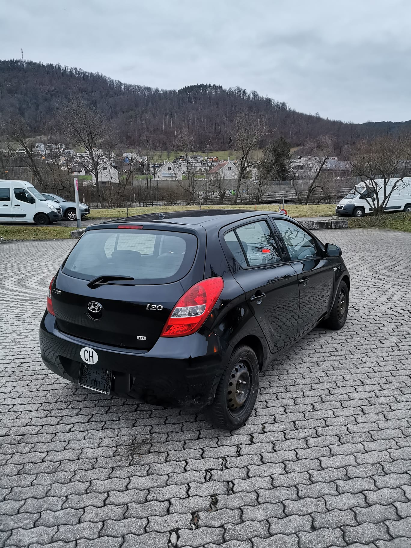 HYUNDAI i20 1.6 Premium-image-6