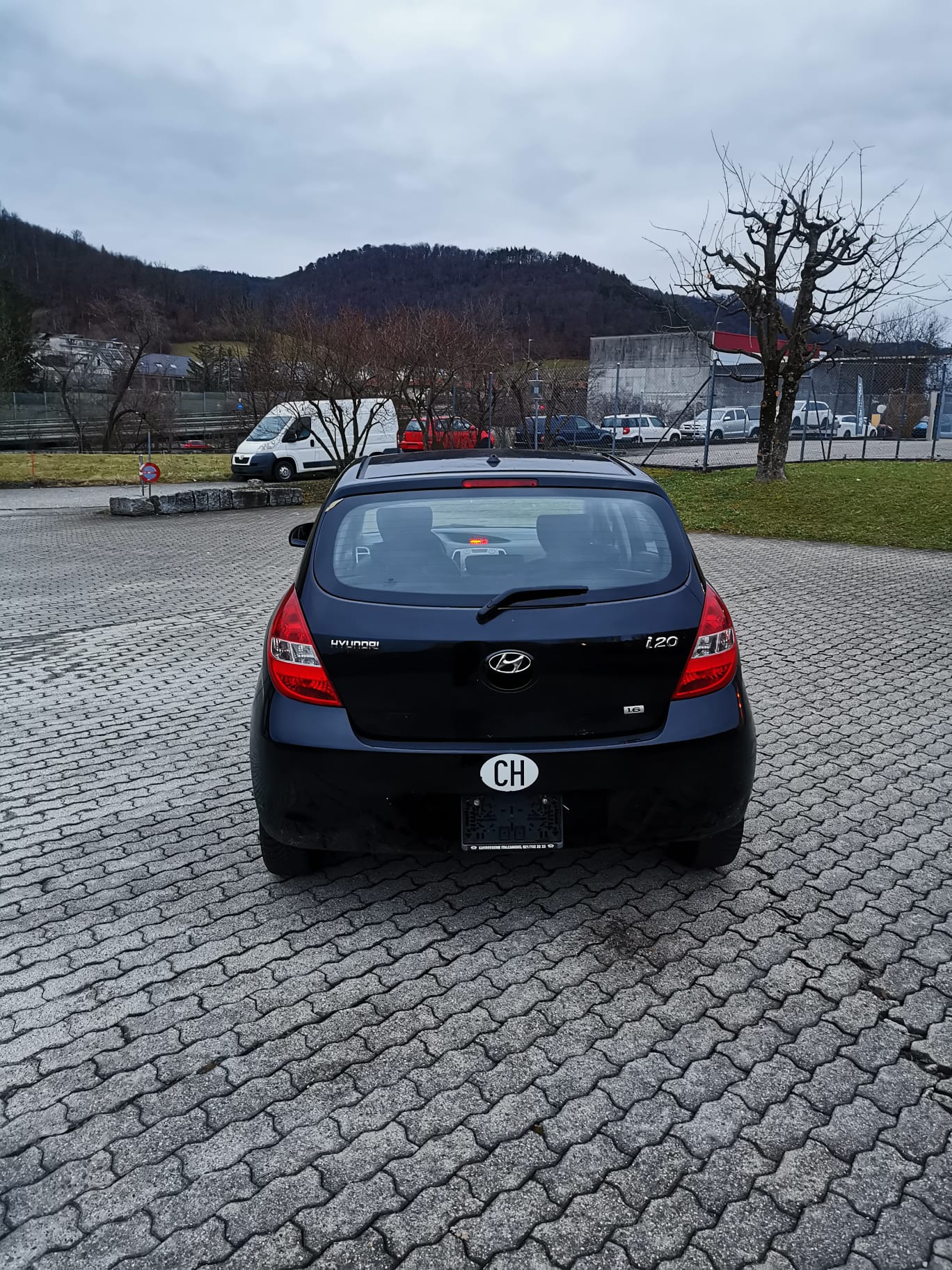 HYUNDAI i20 1.6 Premium-image-8