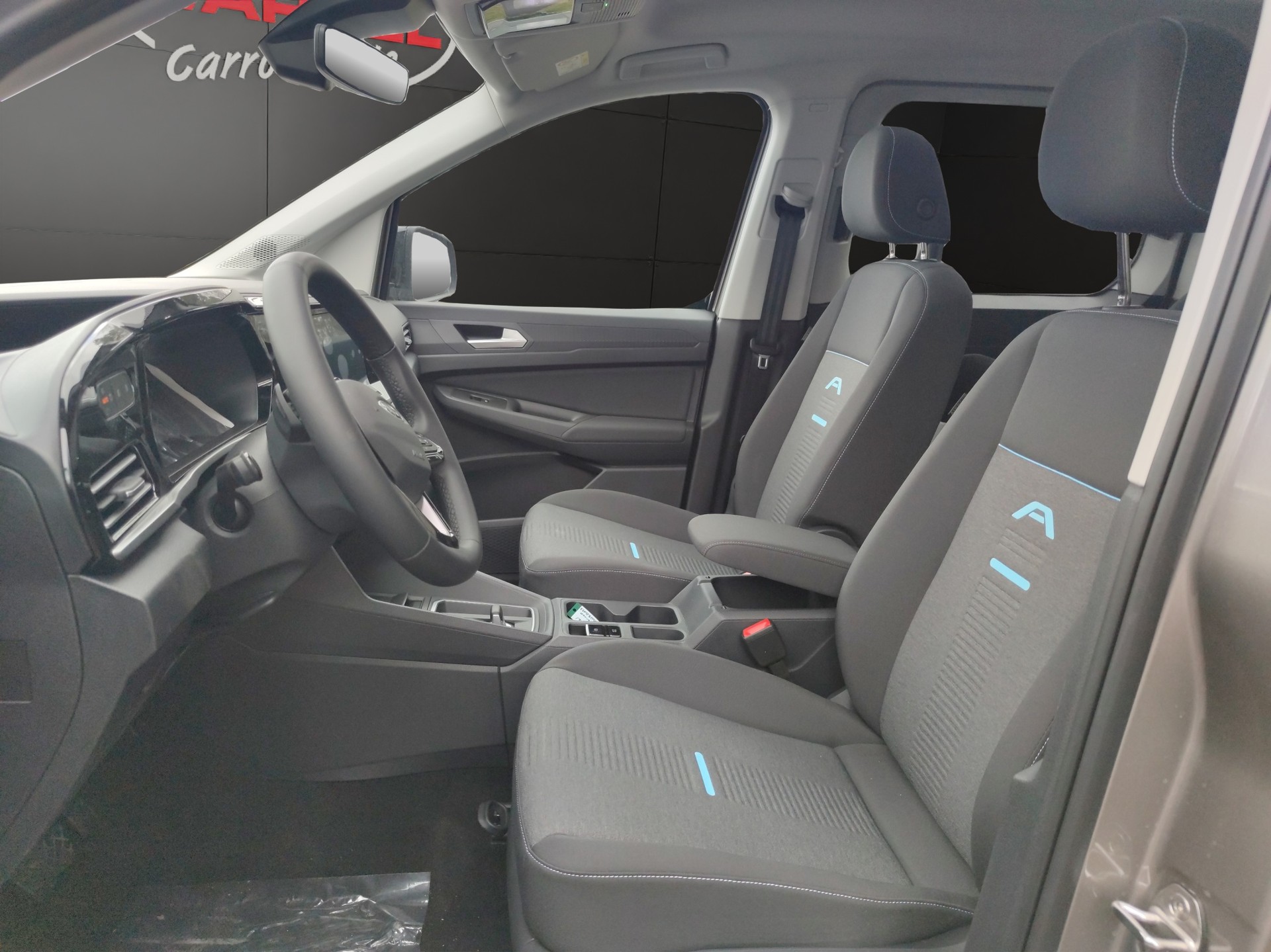 FORD Grand Tourneo Connect 1.5 EcoBoost Active Automat-image-5