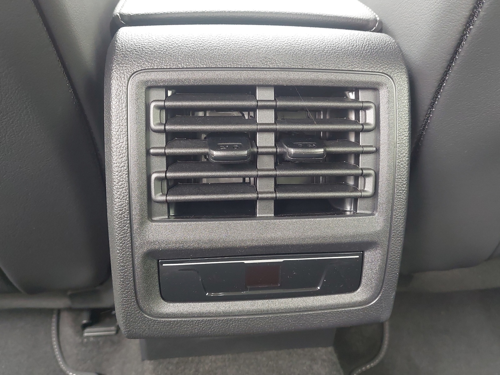 VW Golf Variant 2.0 TDI Style DSG-image-10
