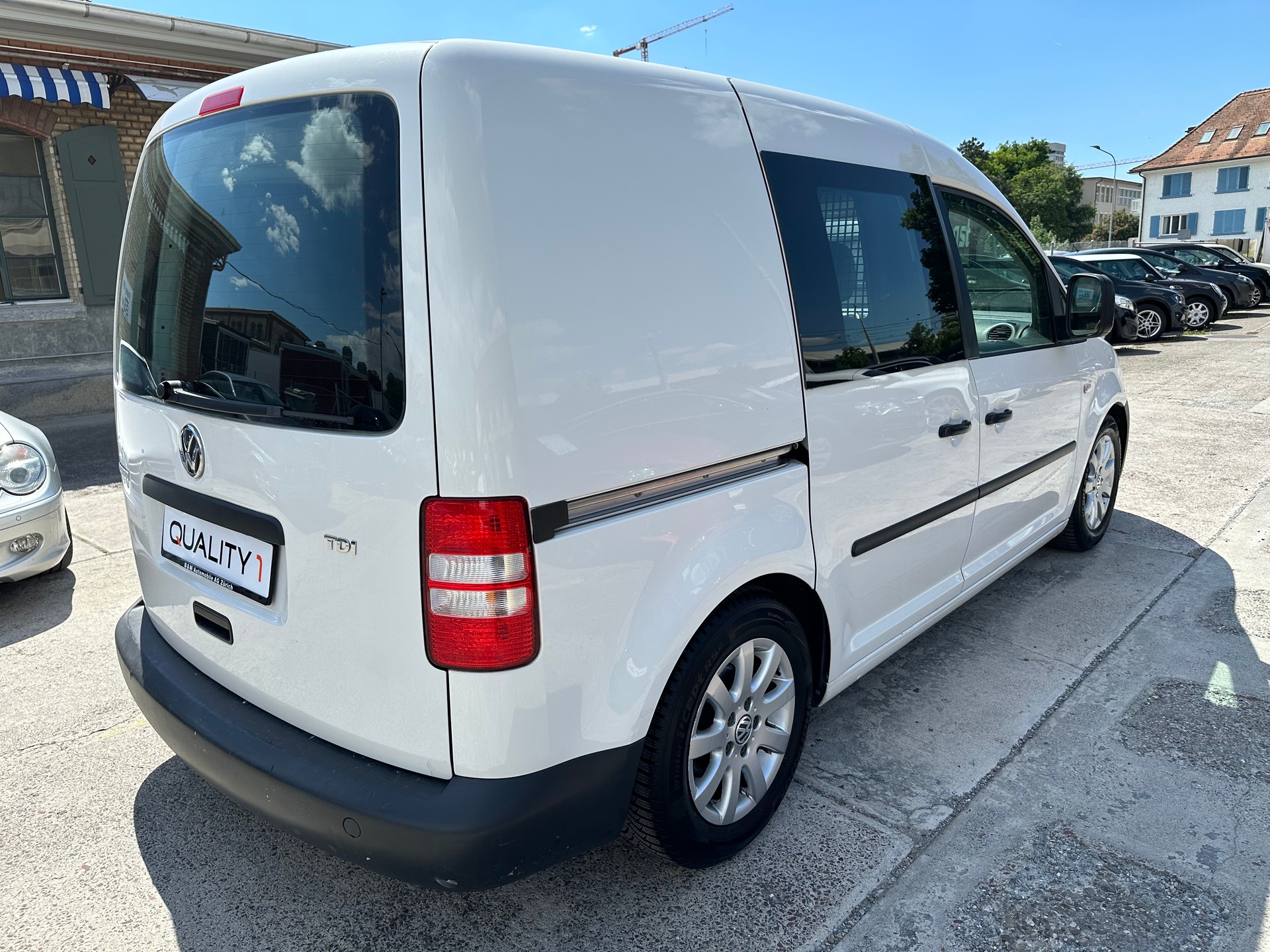VW Caddy 1.6 TDI-image-6