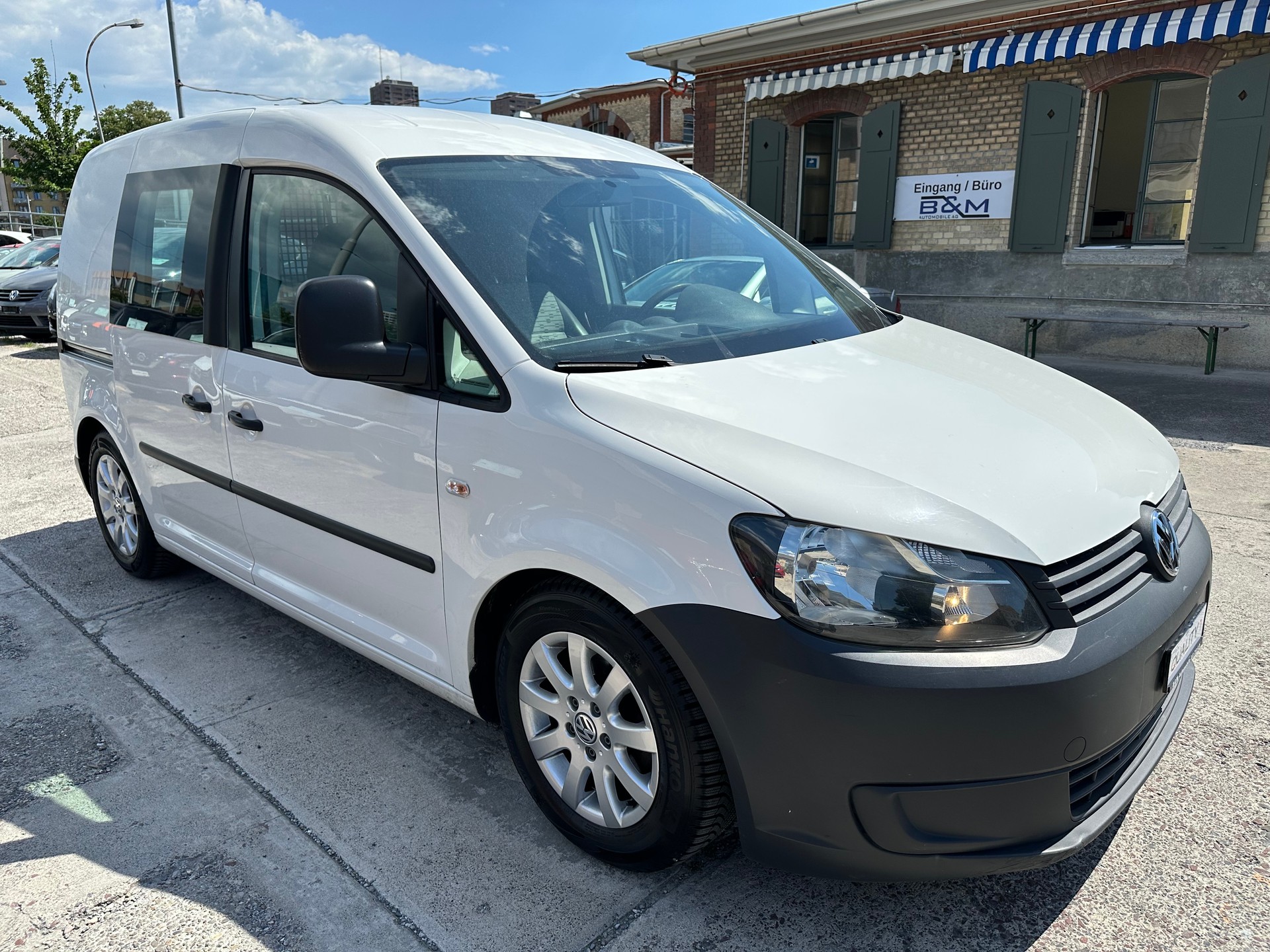 VW Caddy 1.6 TDI-image-2