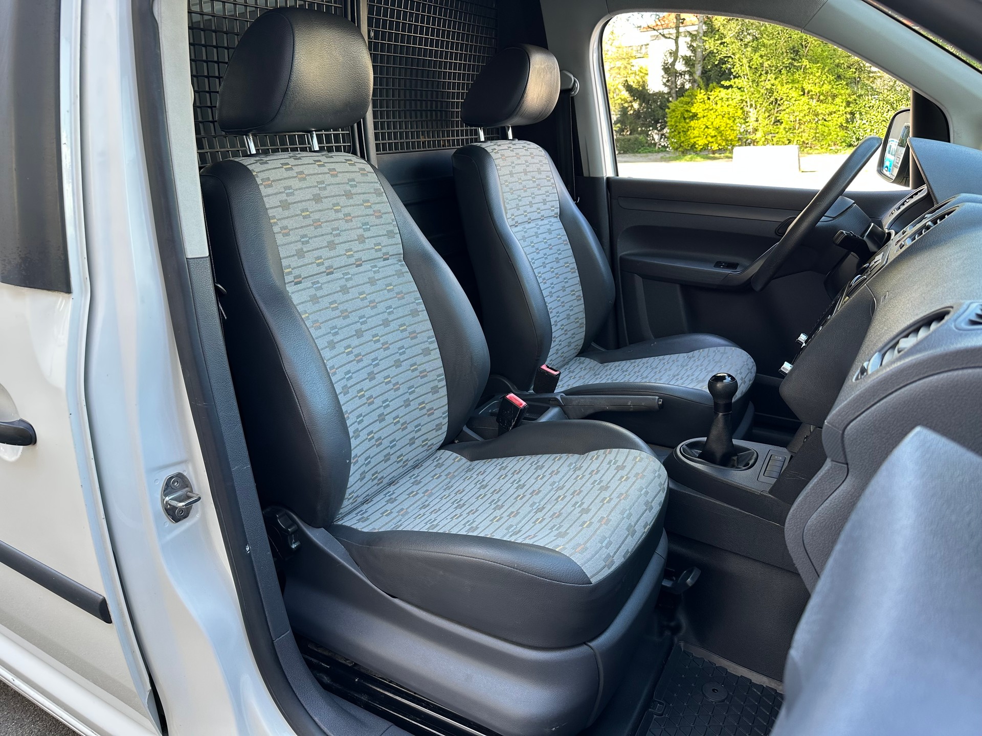 VW Caddy 1.6 TDI-image-10