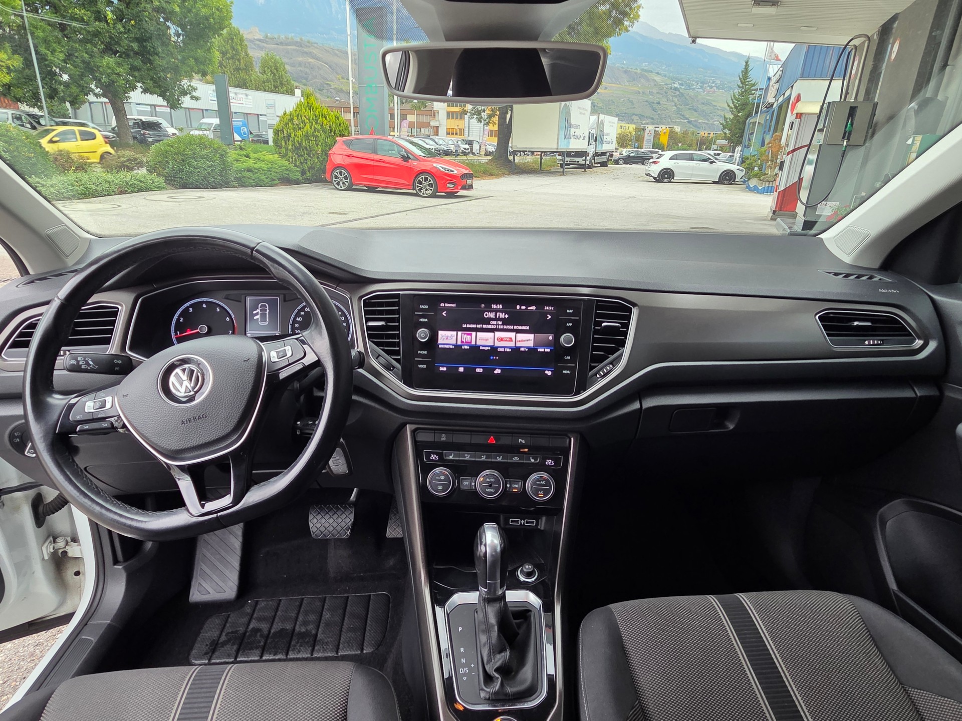 VW T-Roc 2.0 TSI Advance DSG 4Motion-image-7