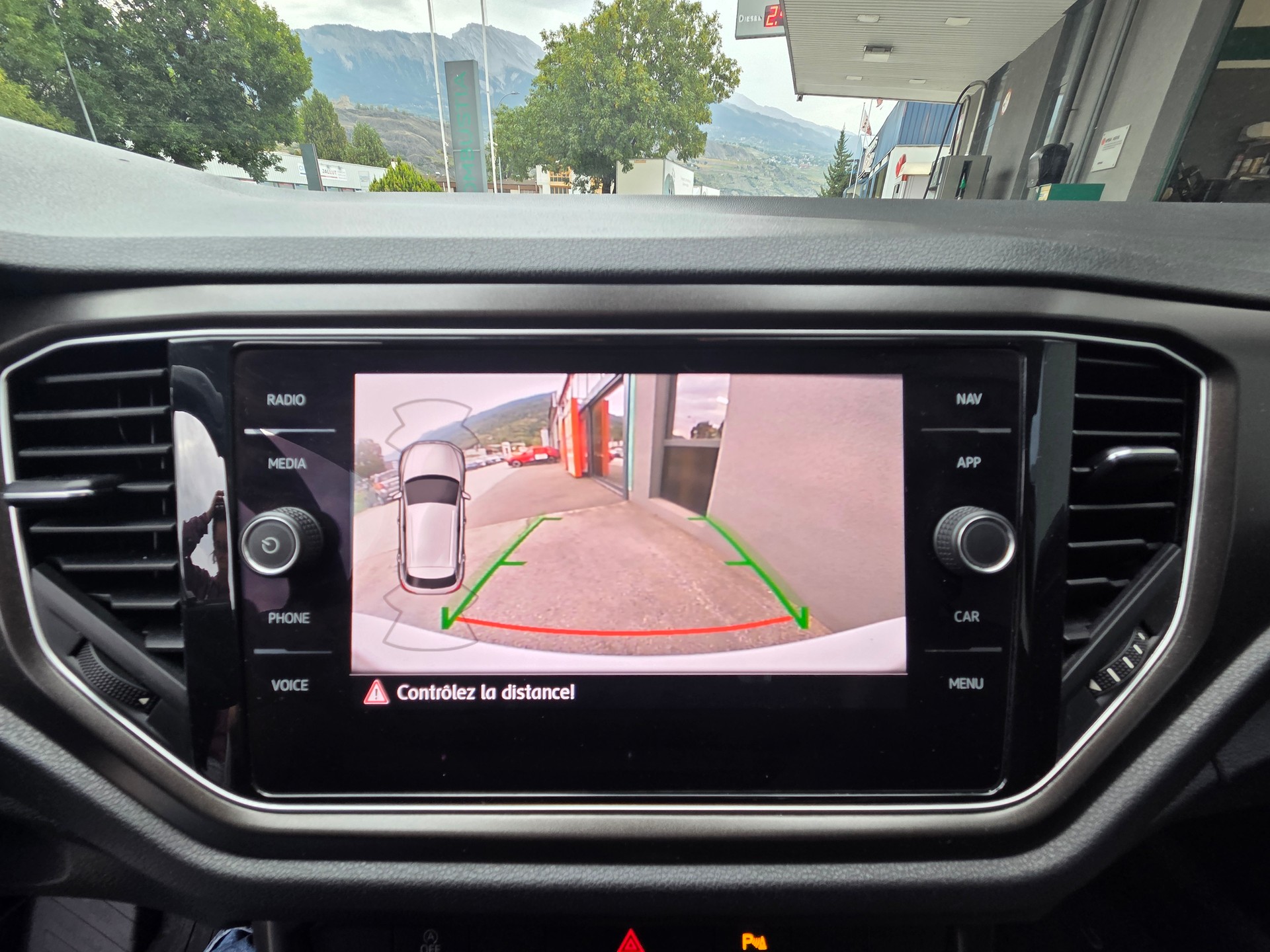 VW T-Roc 2.0 TSI Advance DSG 4Motion-image-12