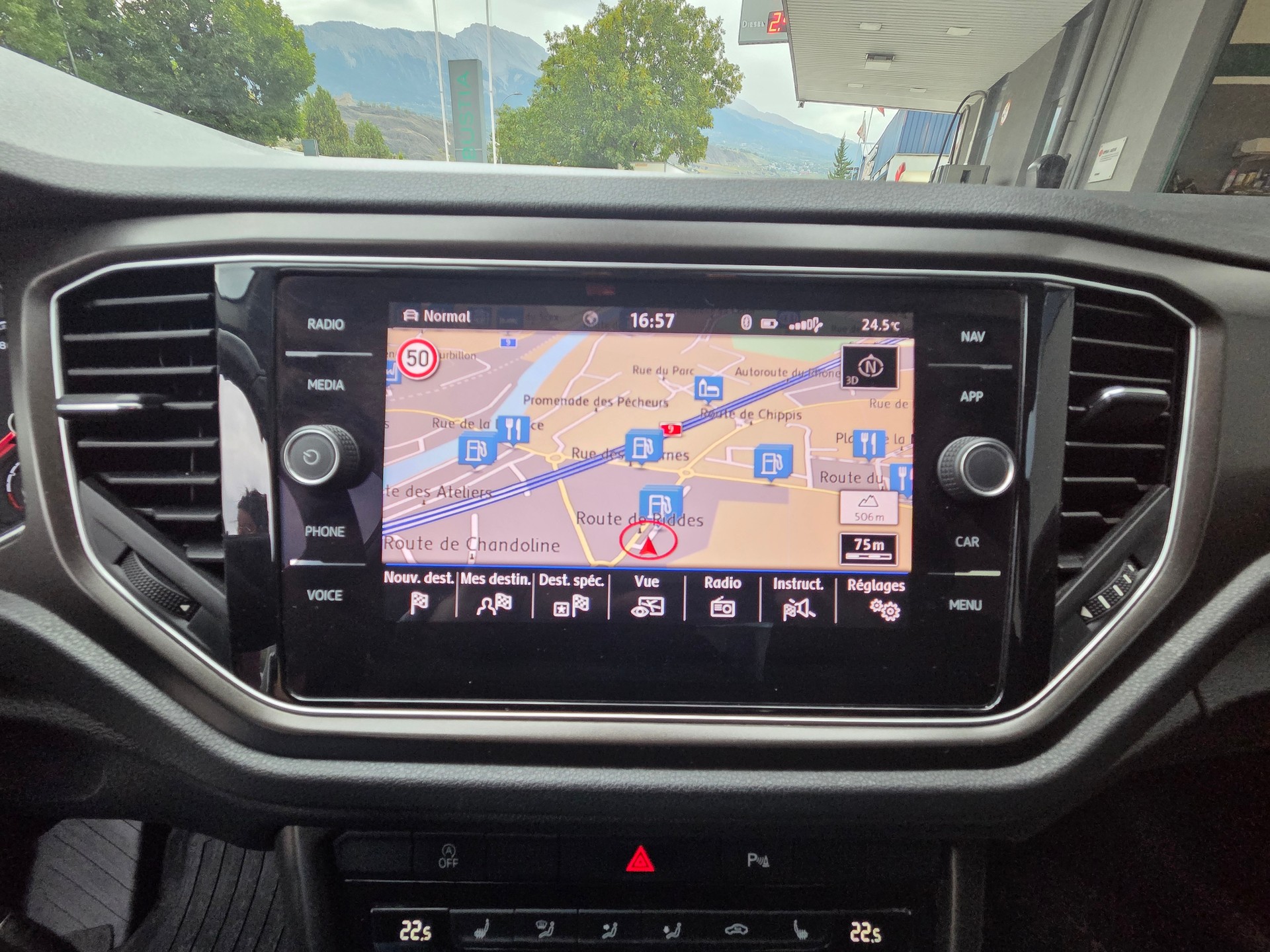VW T-Roc 2.0 TSI Advance DSG 4Motion-image-11