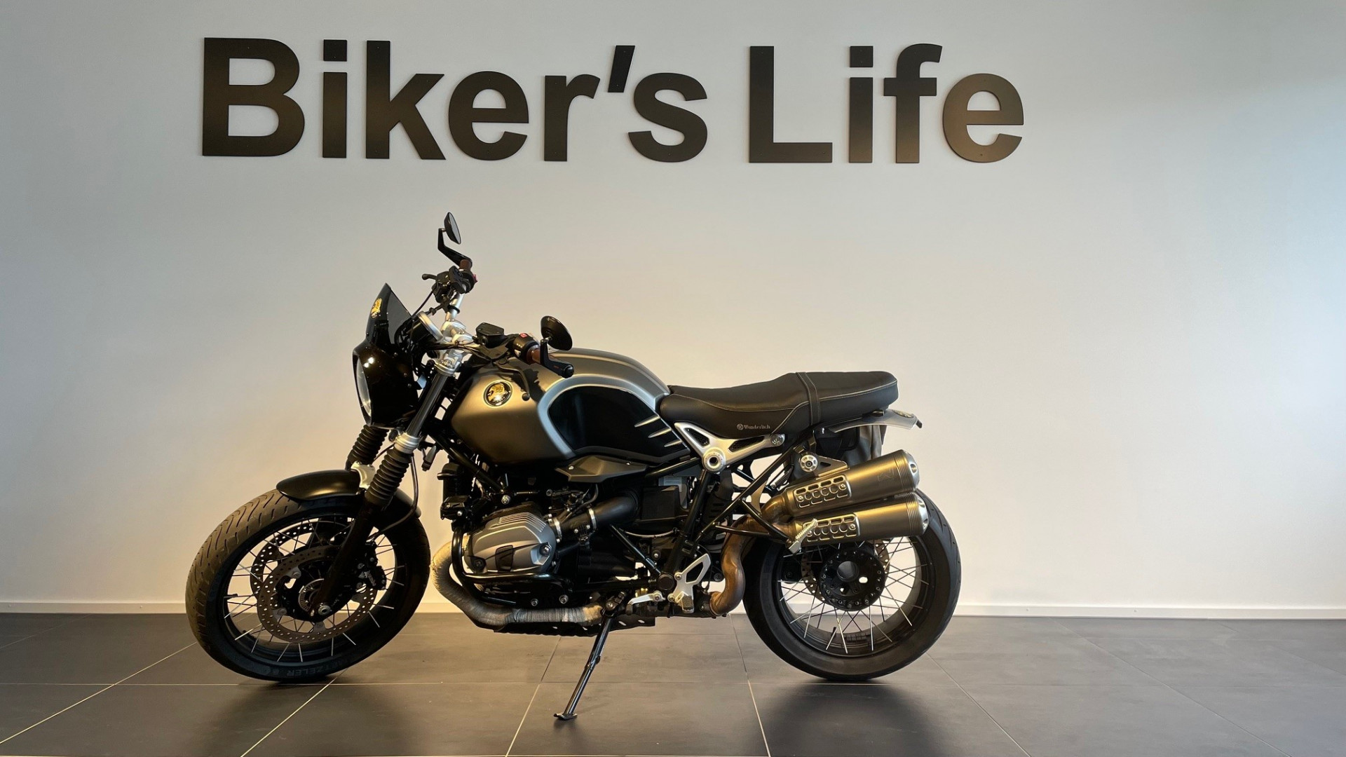 BMW R nineT Scrambler-showroom-element-1