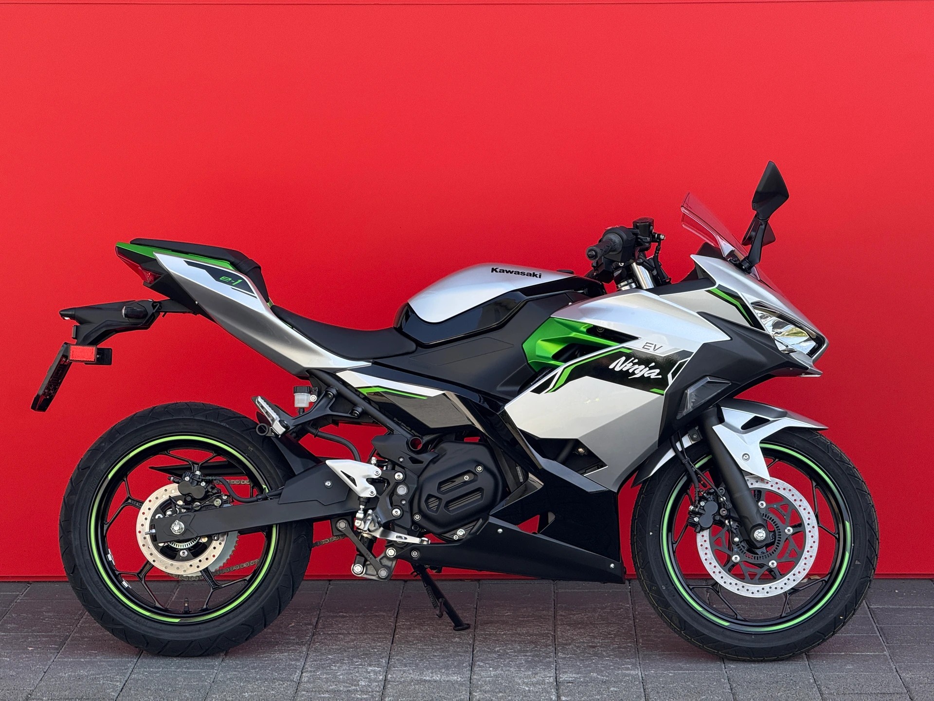 KAWASAKI Ninja E-1