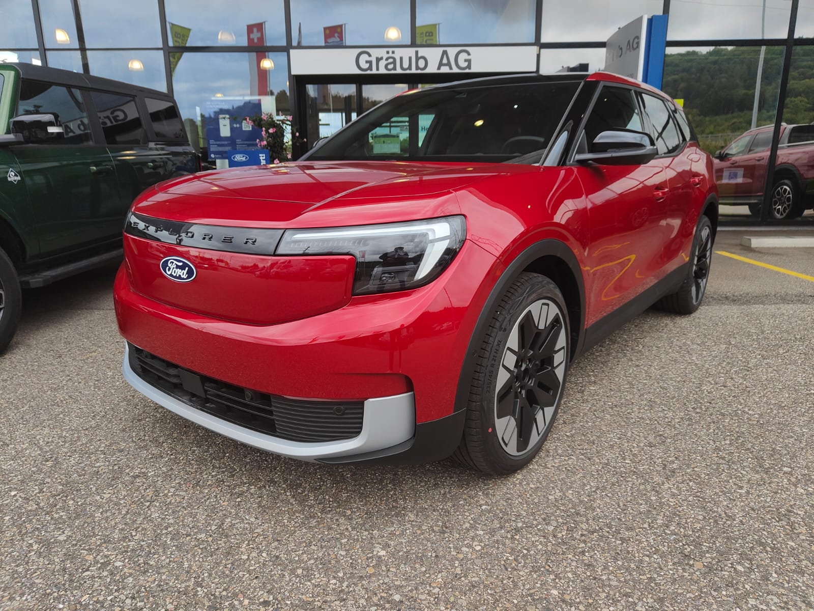FORD Explorer Elektro 79kWh Dual Ext. Range Premium AWD-image-0
