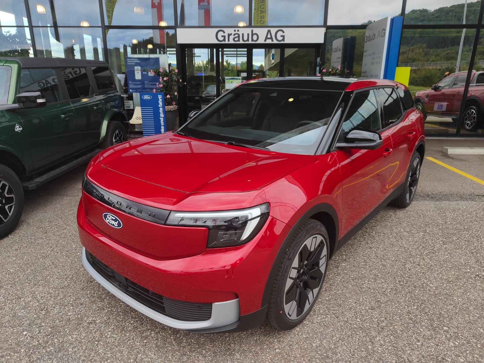 FORD Explorer Elektro 79kWh Dual Ext. Range Premium AWD-image-1