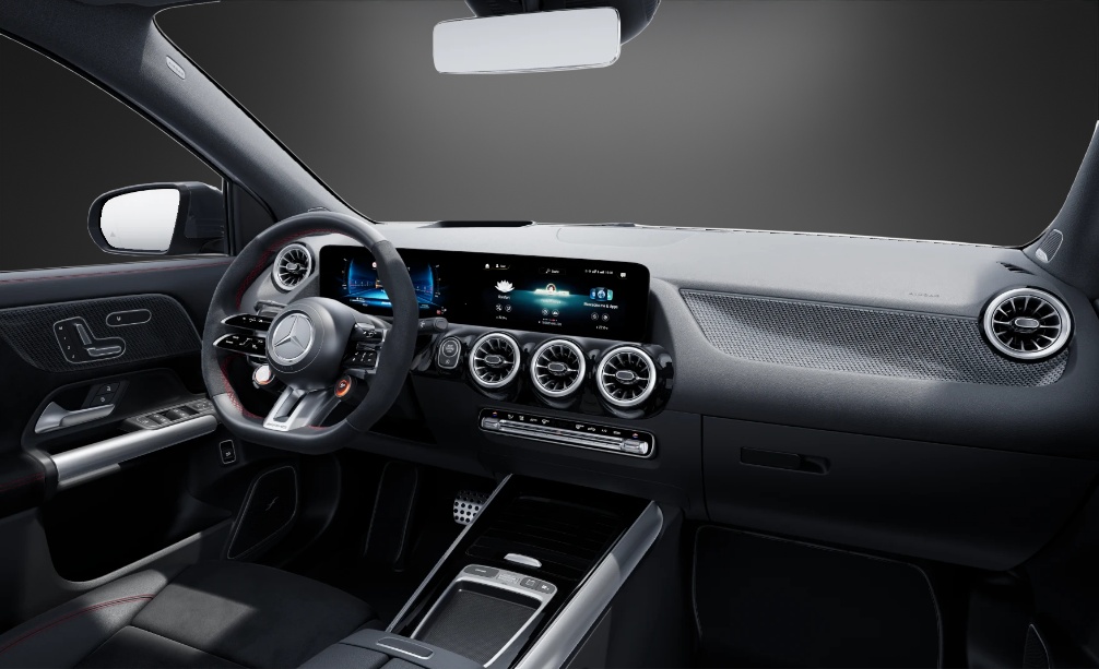 MERCEDES-BENZ GLA AMG 35 4Matic 8G-DCT-image-7