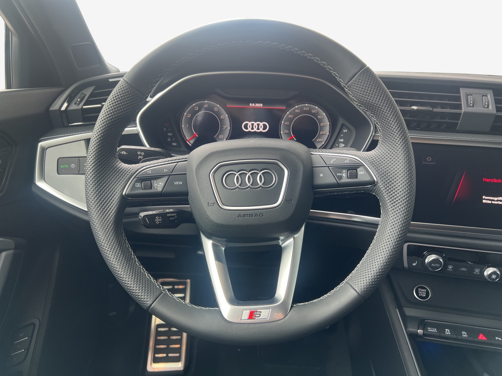 AUDI Q3 Sportback 35 TFSI S line Attraction S-tronic-image-9