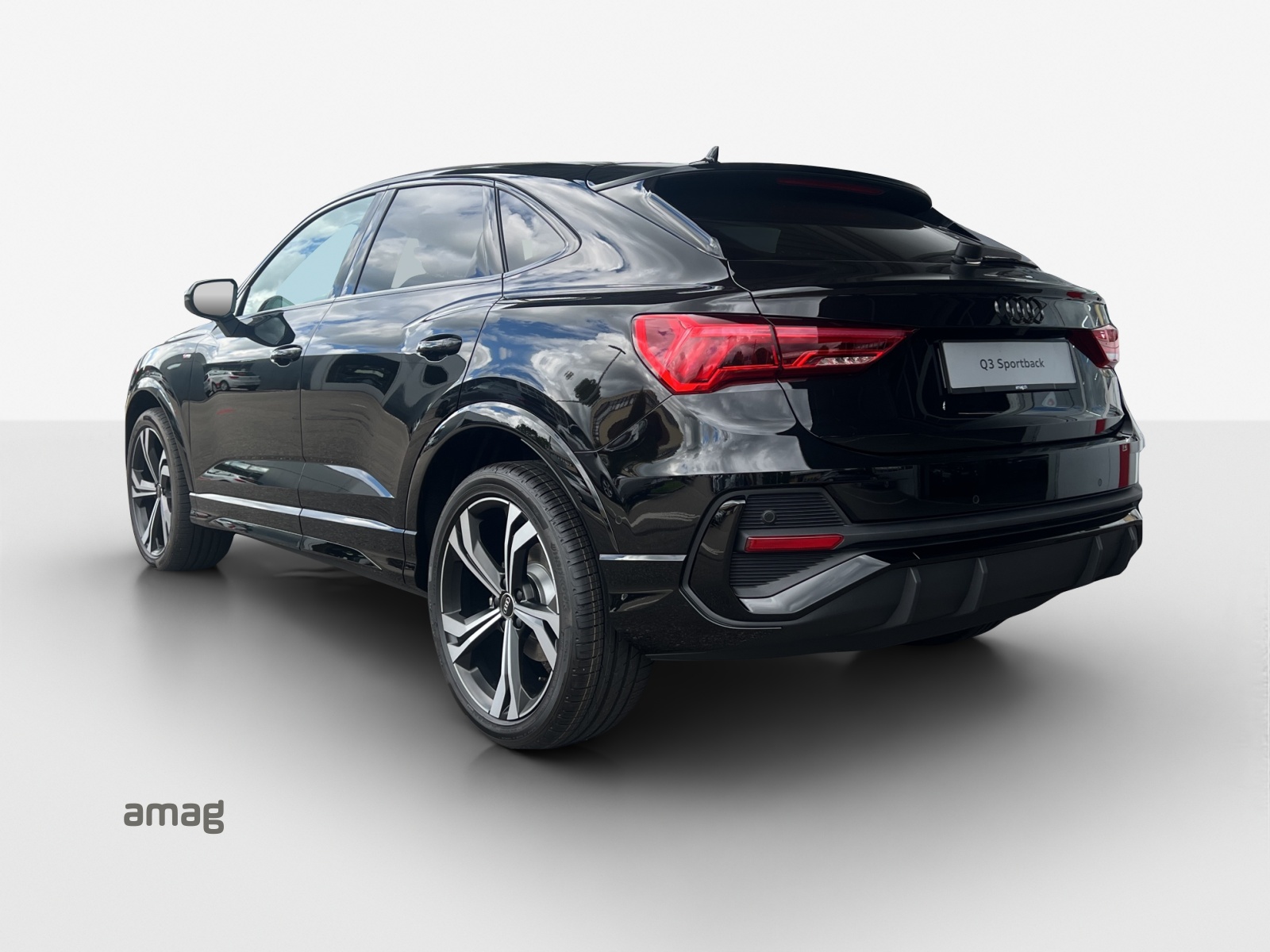 AUDI Q3 Sportback 35 TFSI S line Attraction S-tronic-image-2