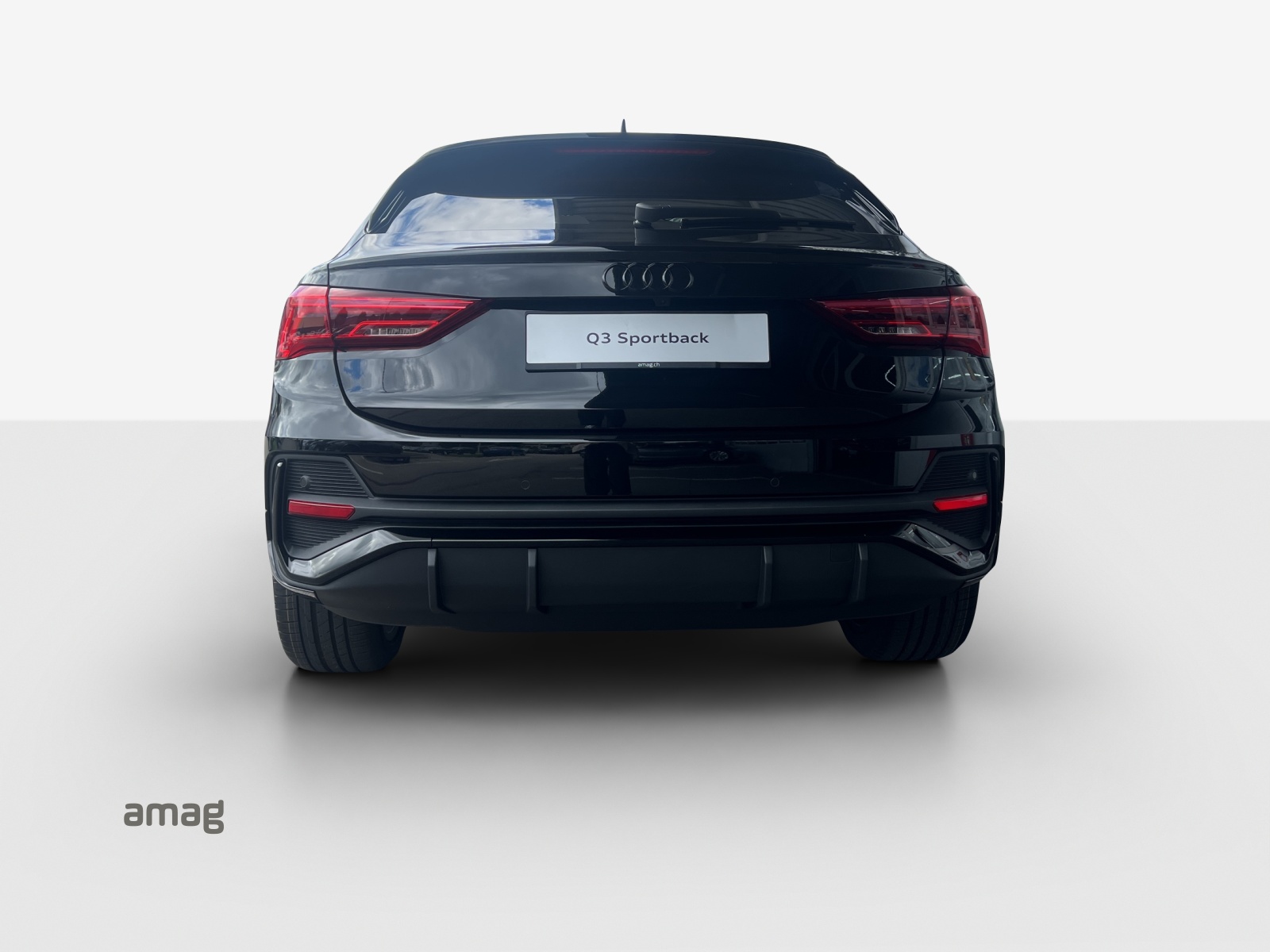 AUDI Q3 Sportback 35 TFSI S line Attraction S-tronic-image-3