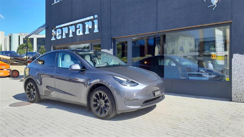TESLA Model Y Long Range-image-0