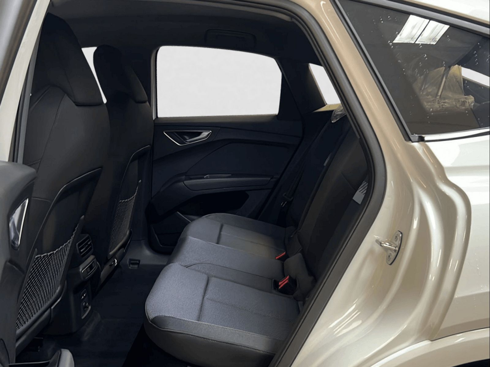AUDI Q4 Sportback e-tron 50 quattro-image-5