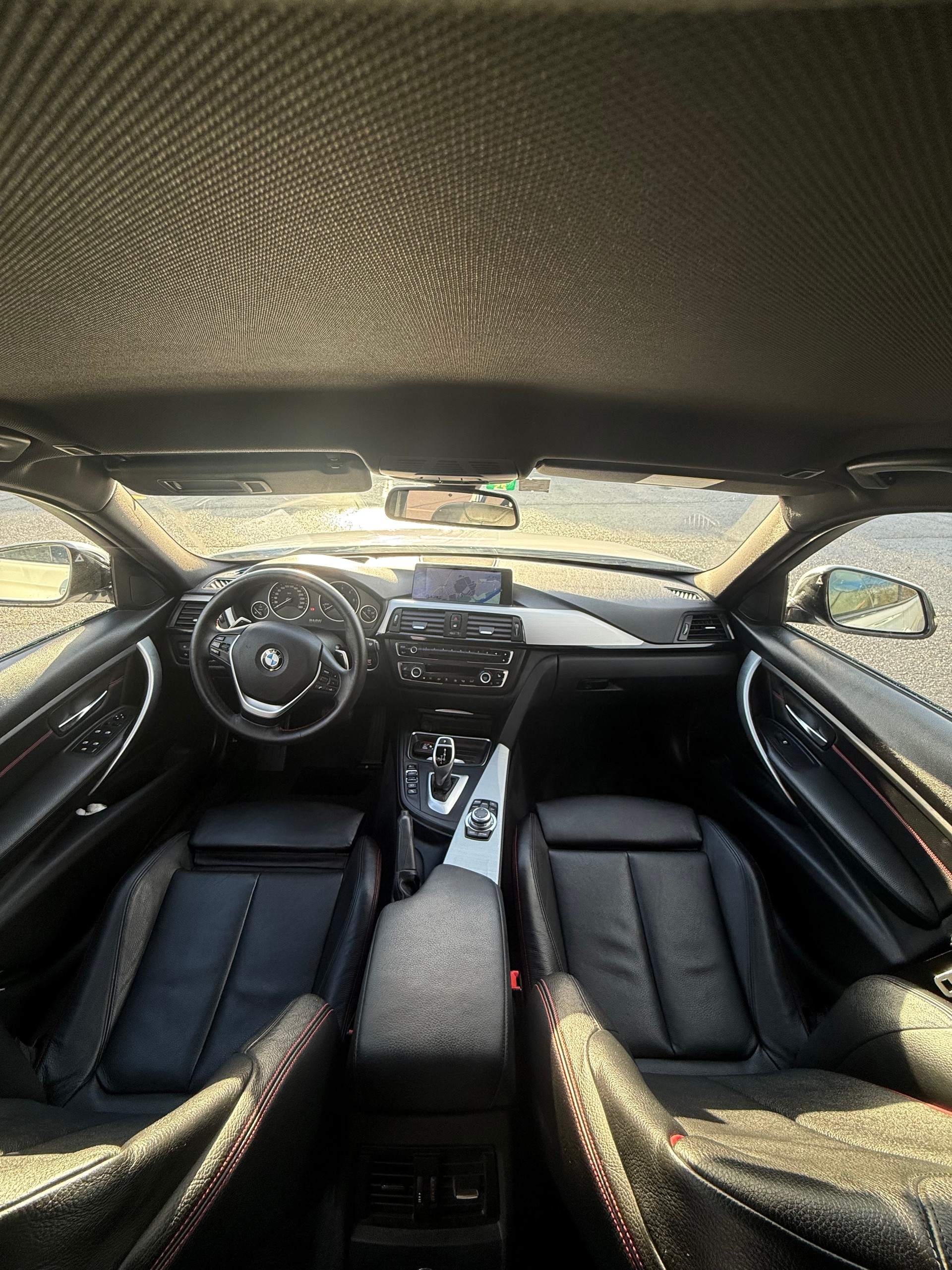 BMW 330d XDrive Touring Sport Line Steptronic-image-9