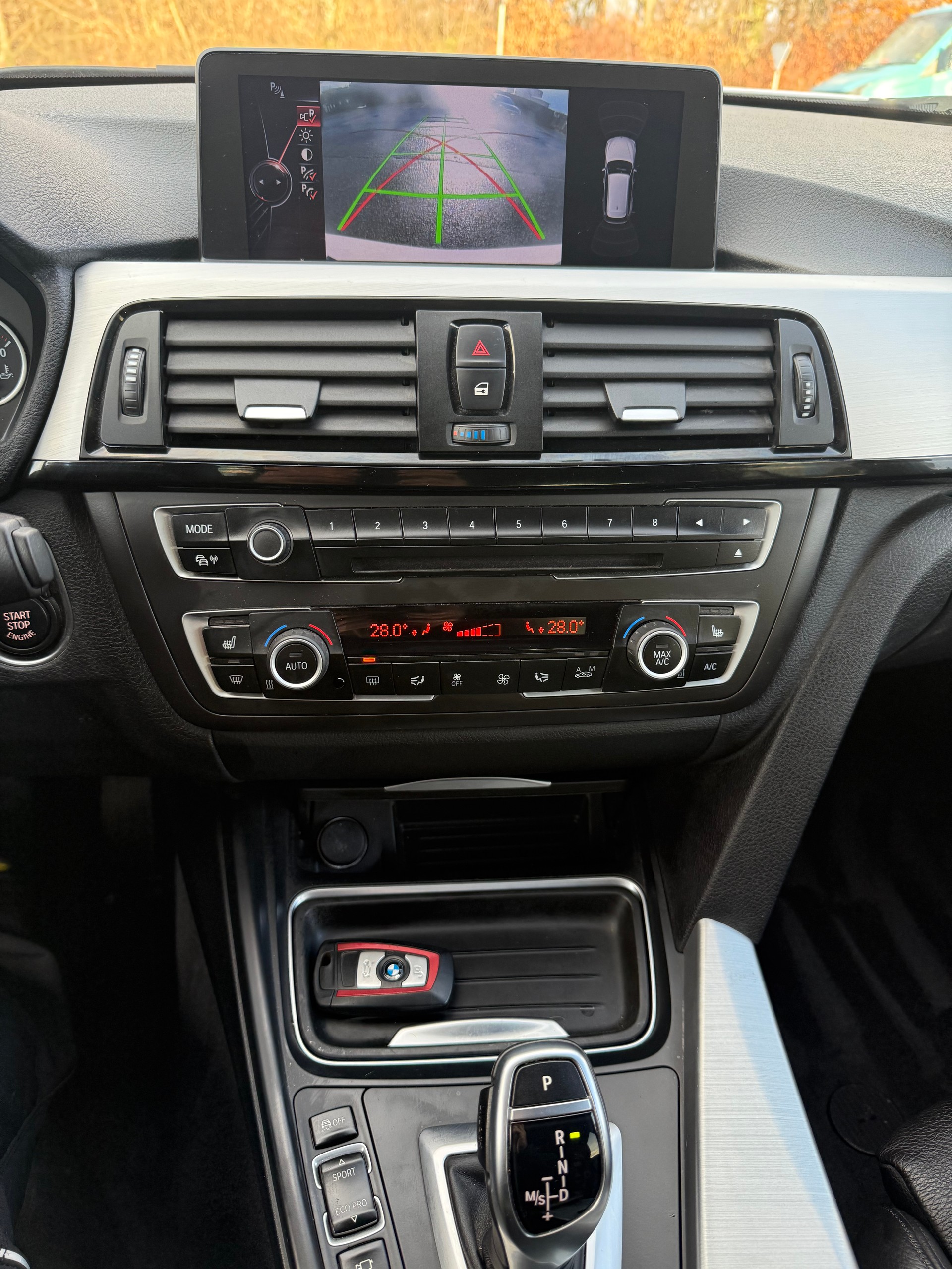 BMW 330d XDrive Touring Sport Line Steptronic-image-13