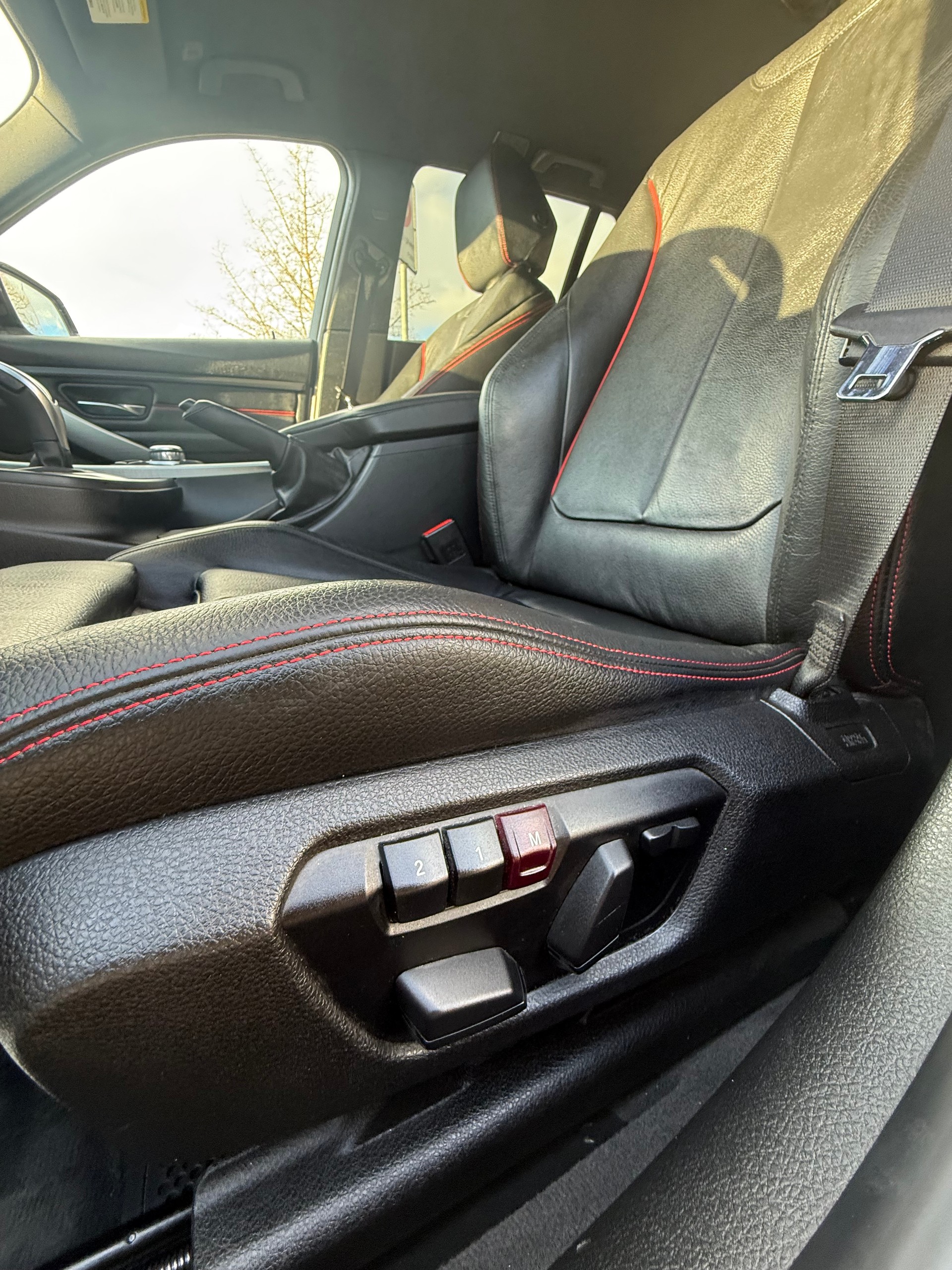 BMW 330d XDrive Touring Sport Line Steptronic-image-11