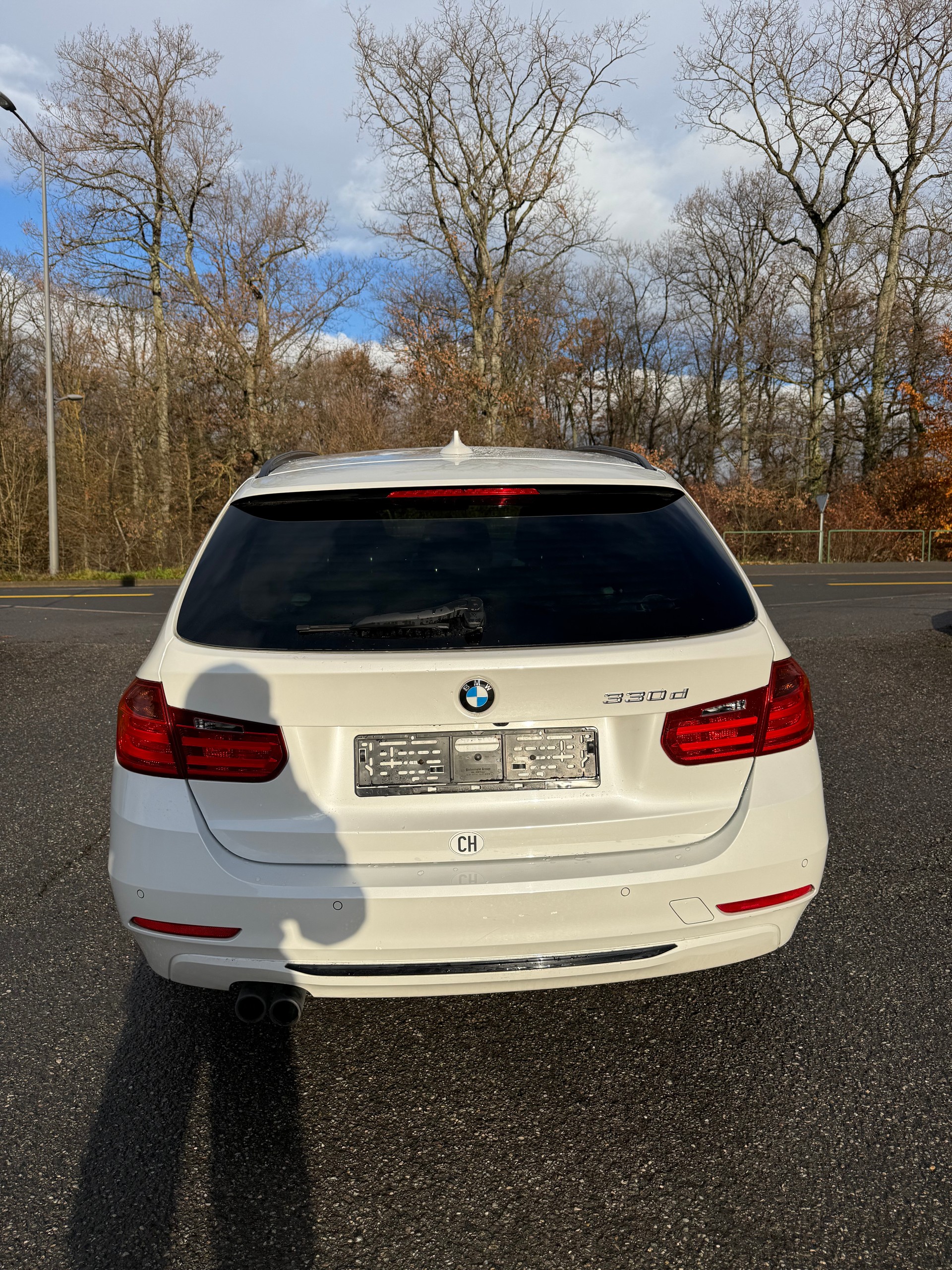 BMW 330d XDrive Touring Sport Line Steptronic-image-4