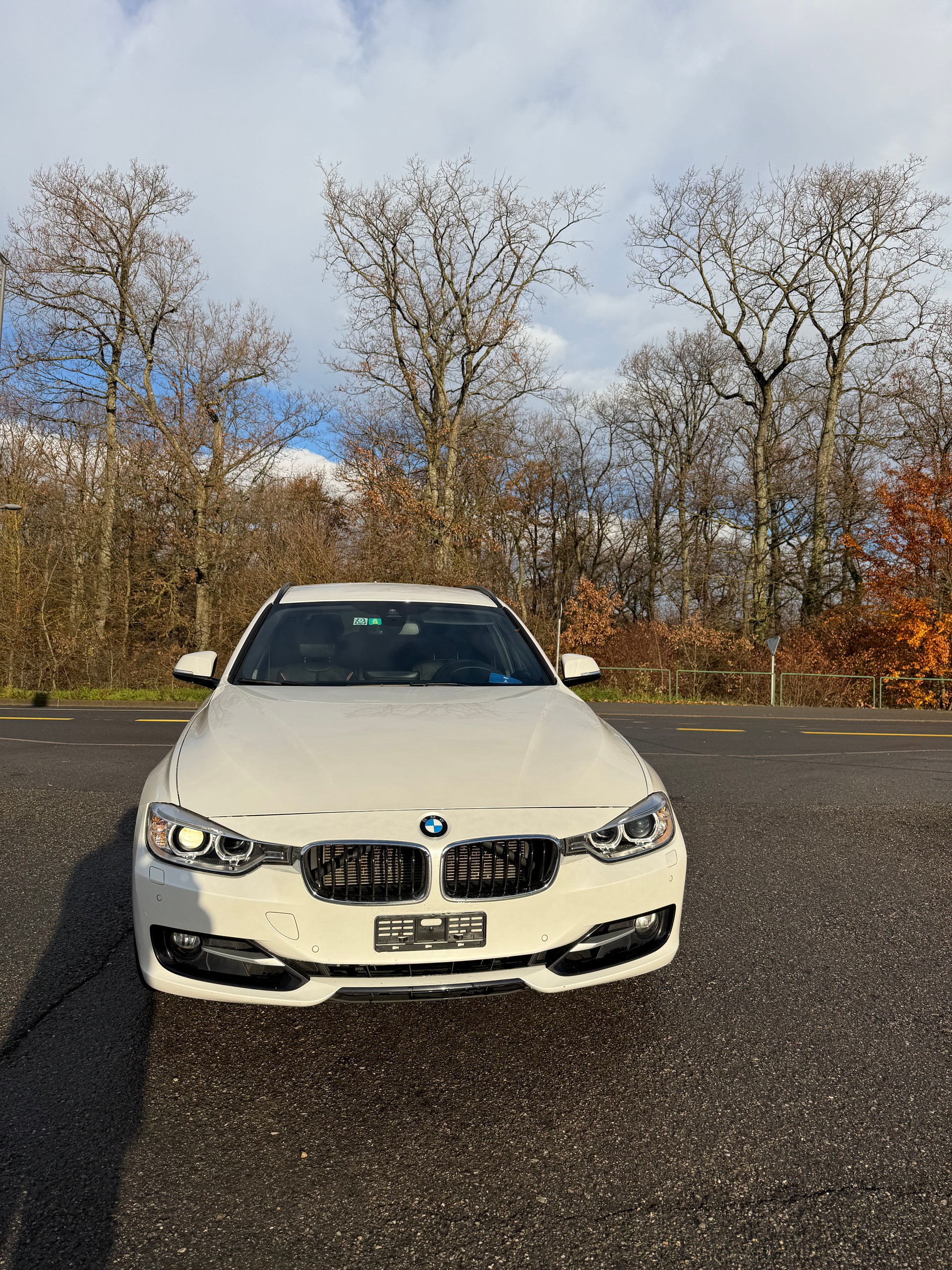 BMW 330d XDrive Touring Sport Line Steptronic-image-2