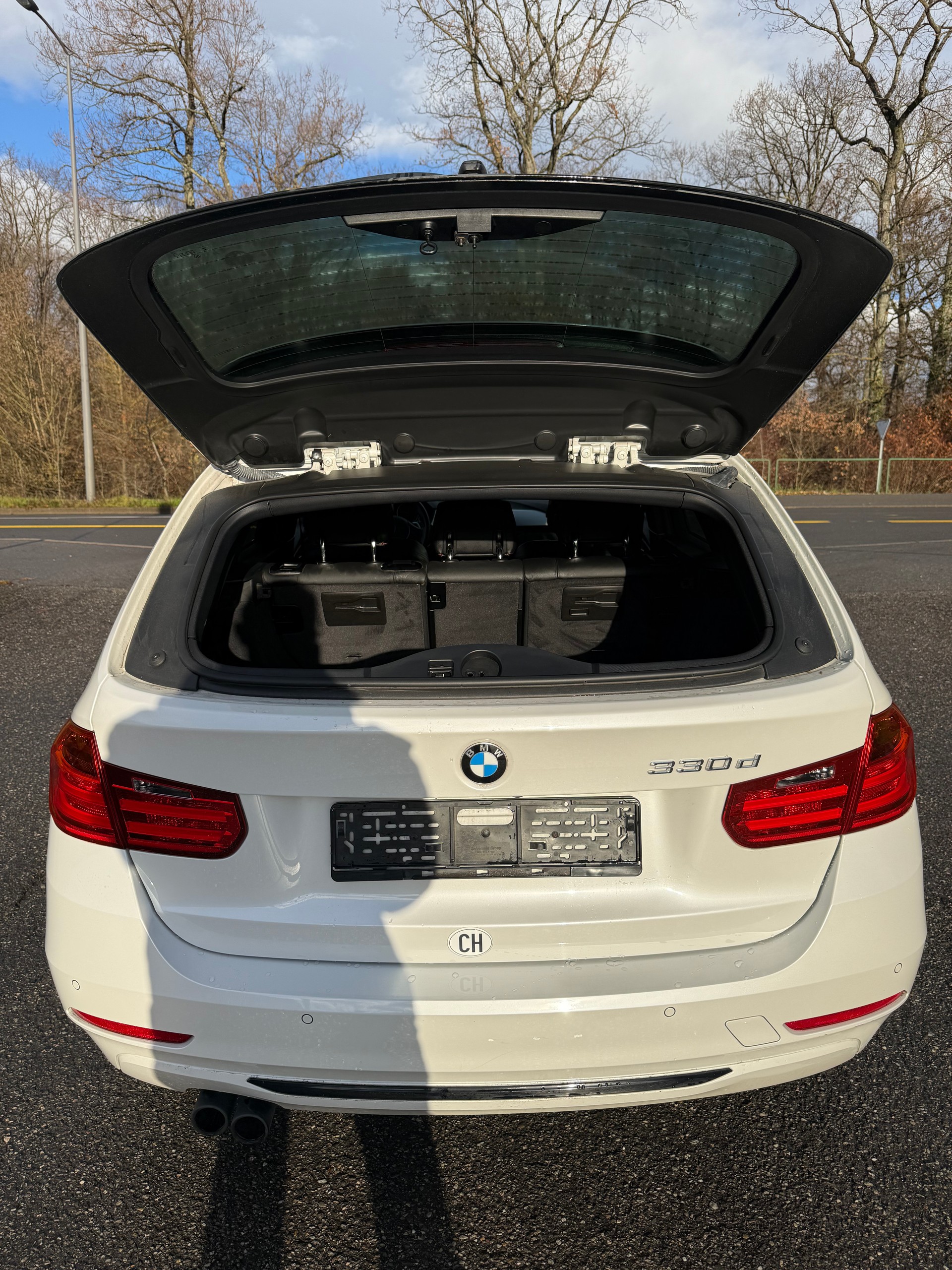BMW 330d XDrive Touring Sport Line Steptronic-image-5