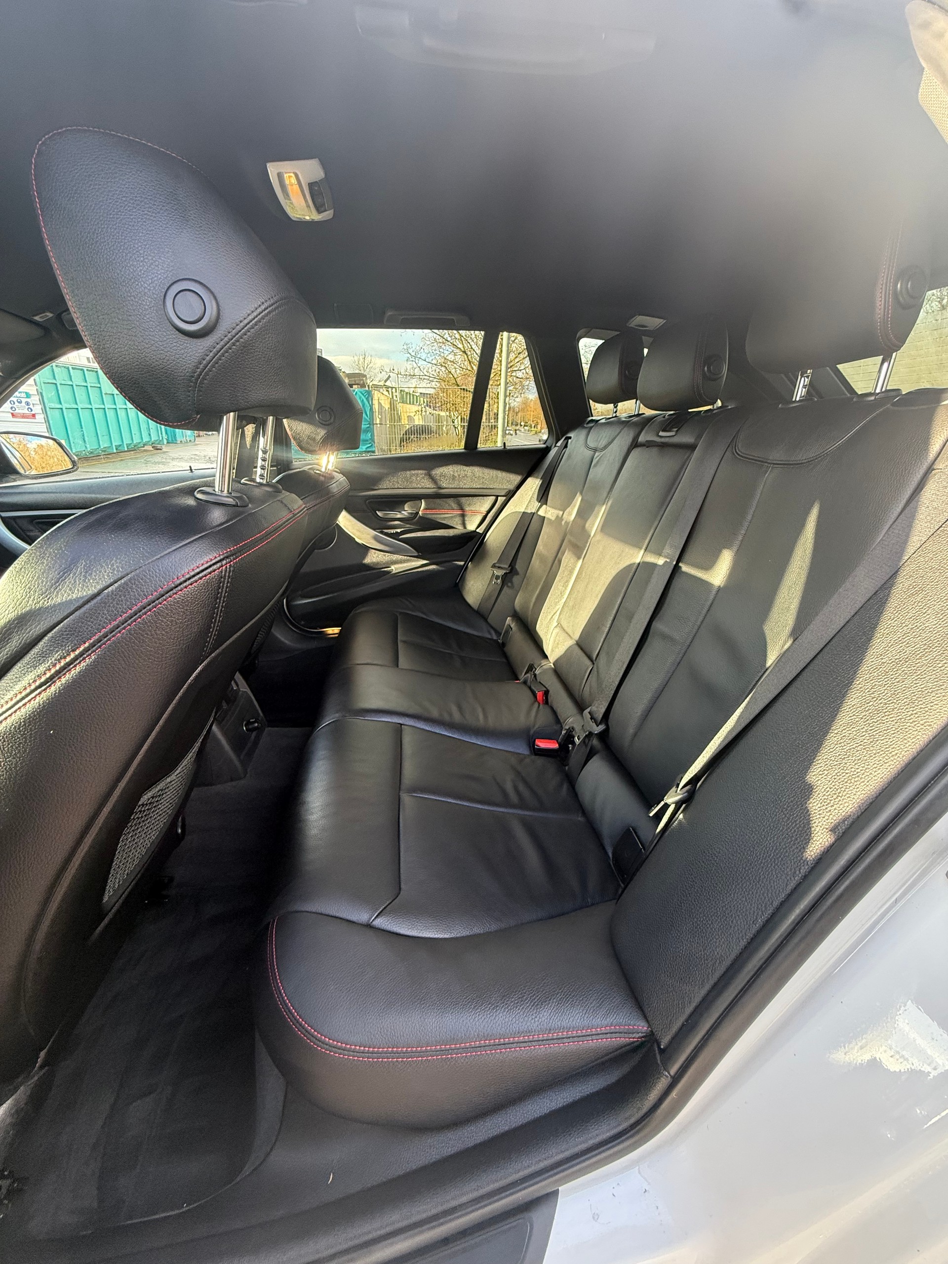 BMW 330d XDrive Touring Sport Line Steptronic-image-7