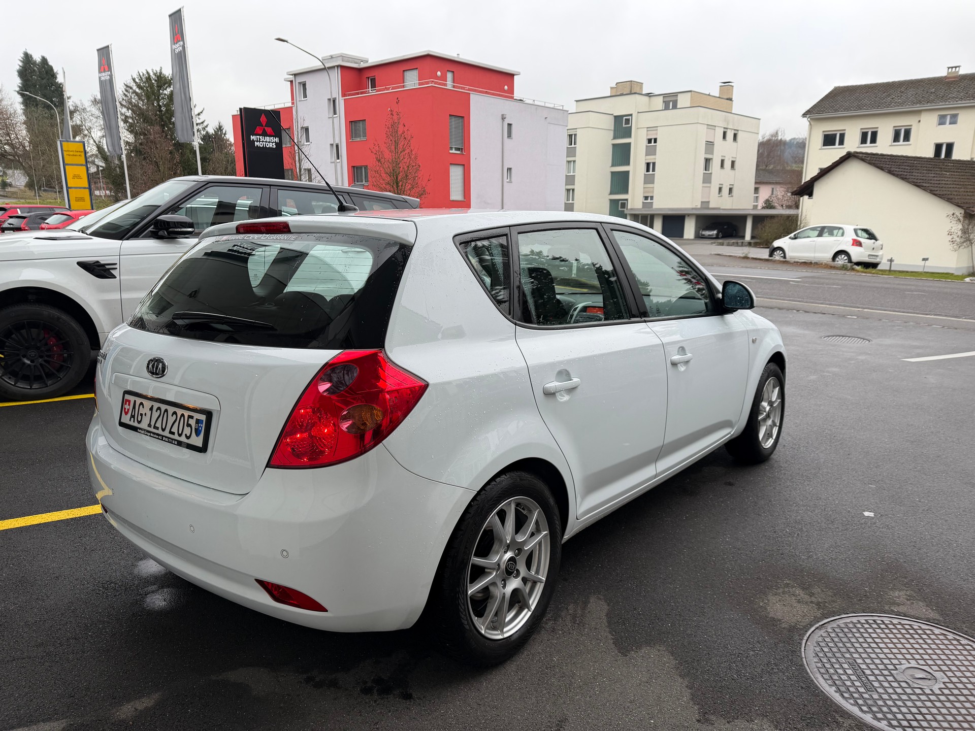 KIA Cee'd 1.6 16V Trend Automatic-image-4