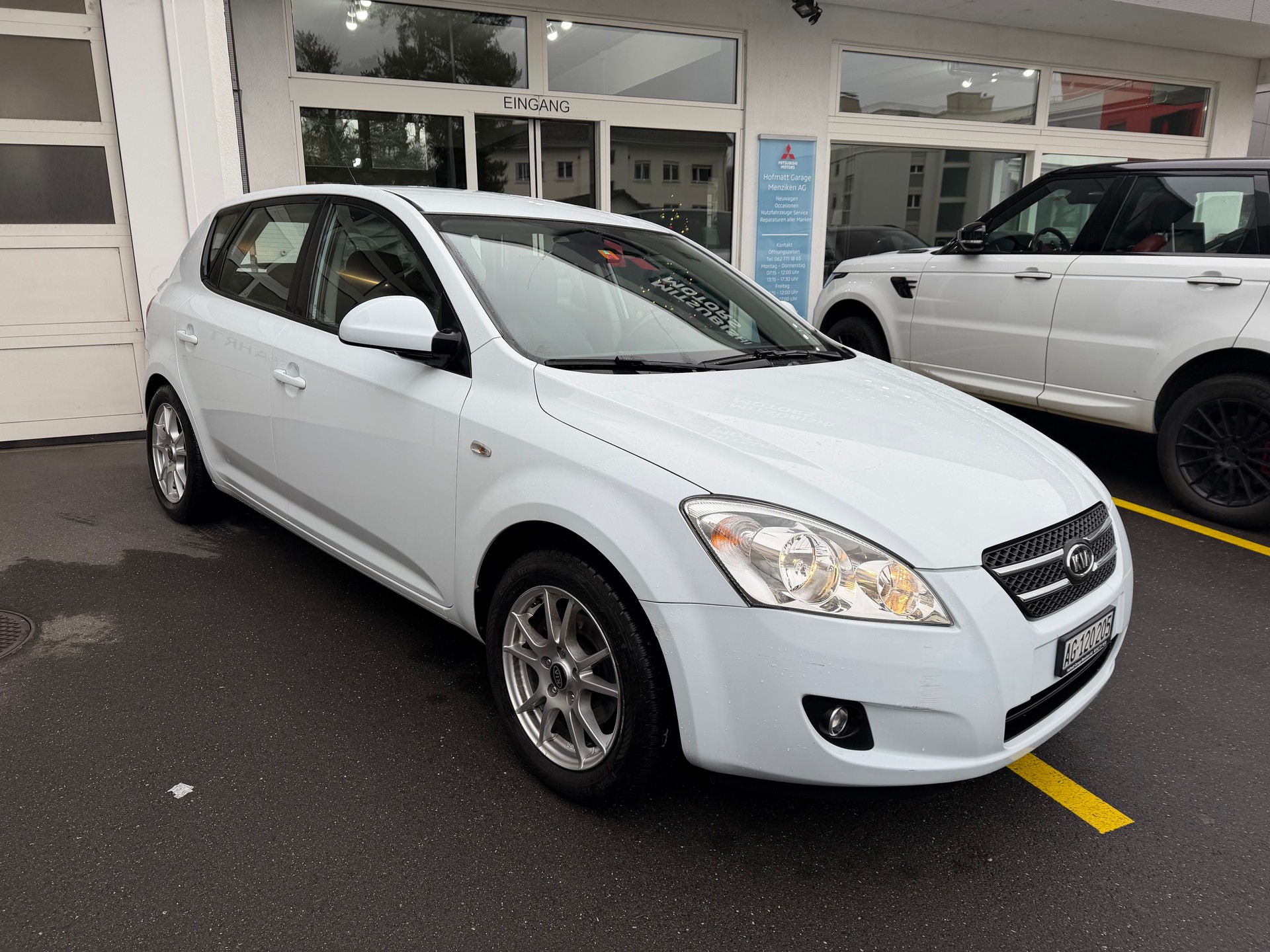 KIA Cee'd 1.6 16V Trend Automatic-image-3