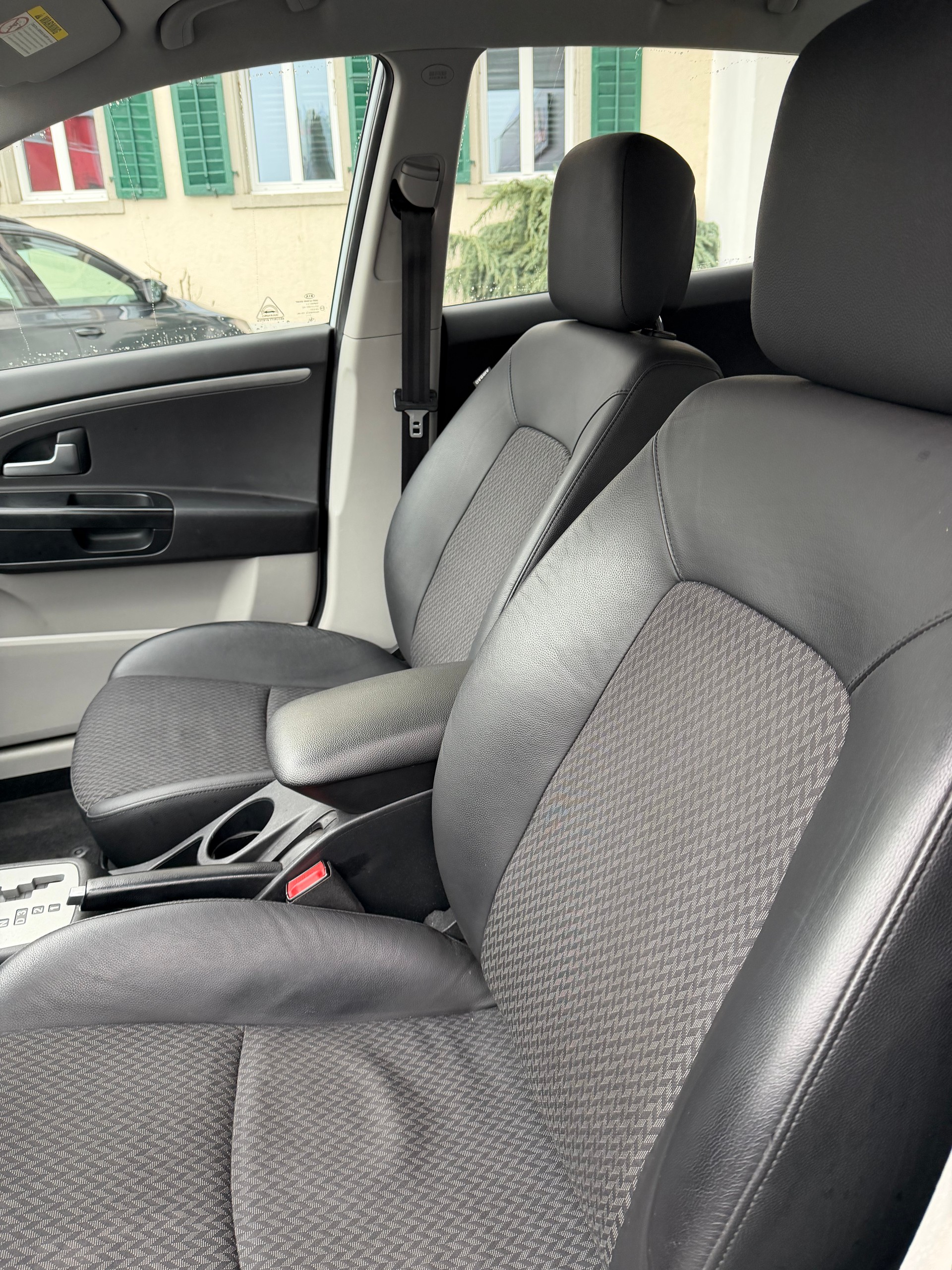 KIA Cee'd 1.6 16V Trend Automatic-image-10