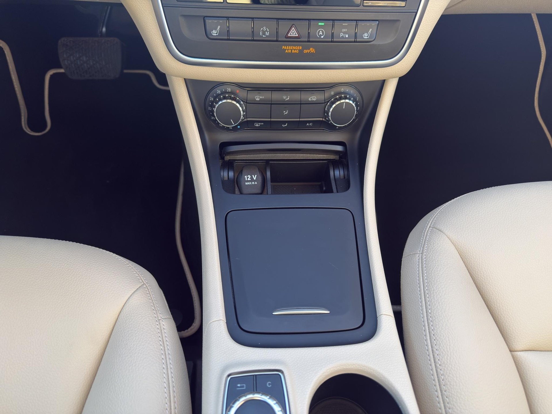 MERCEDES-BENZ GLA 200 Urban-image-13