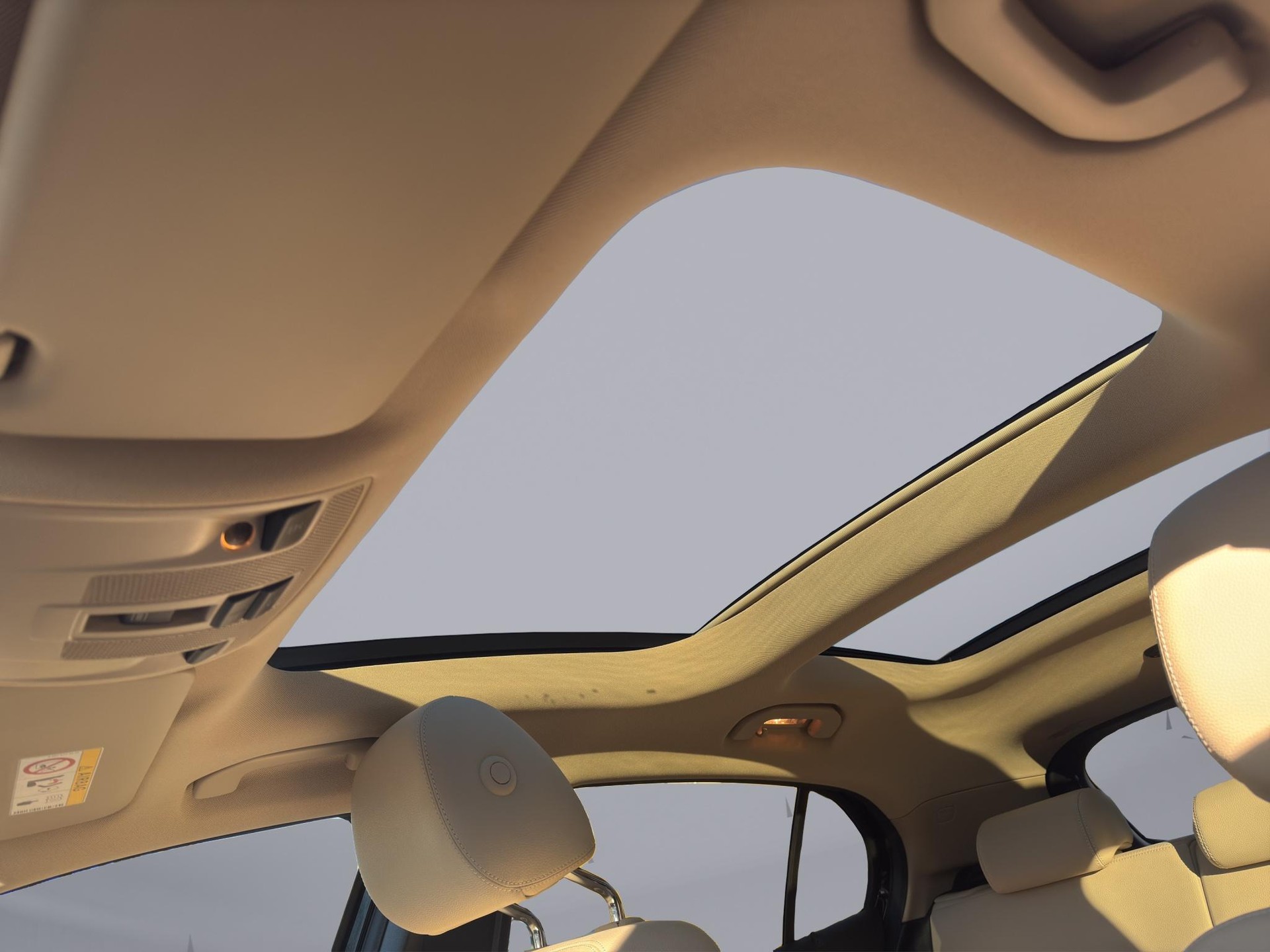 MERCEDES-BENZ GLA 200 Urban-image-18