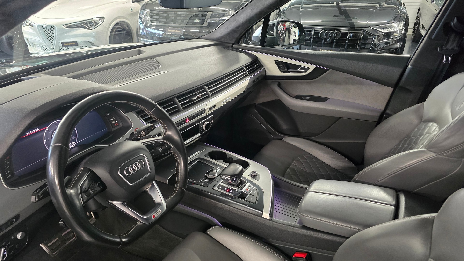 AUDI SQ7 4.0 TDI quattro tiptronic-image-13