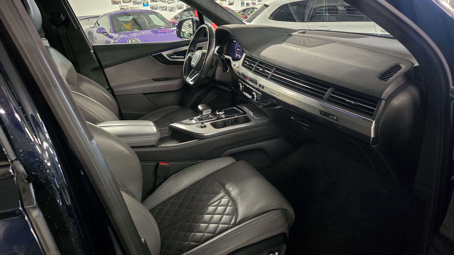 AUDI SQ7 4.0 TDI quattro tiptronic-image-16