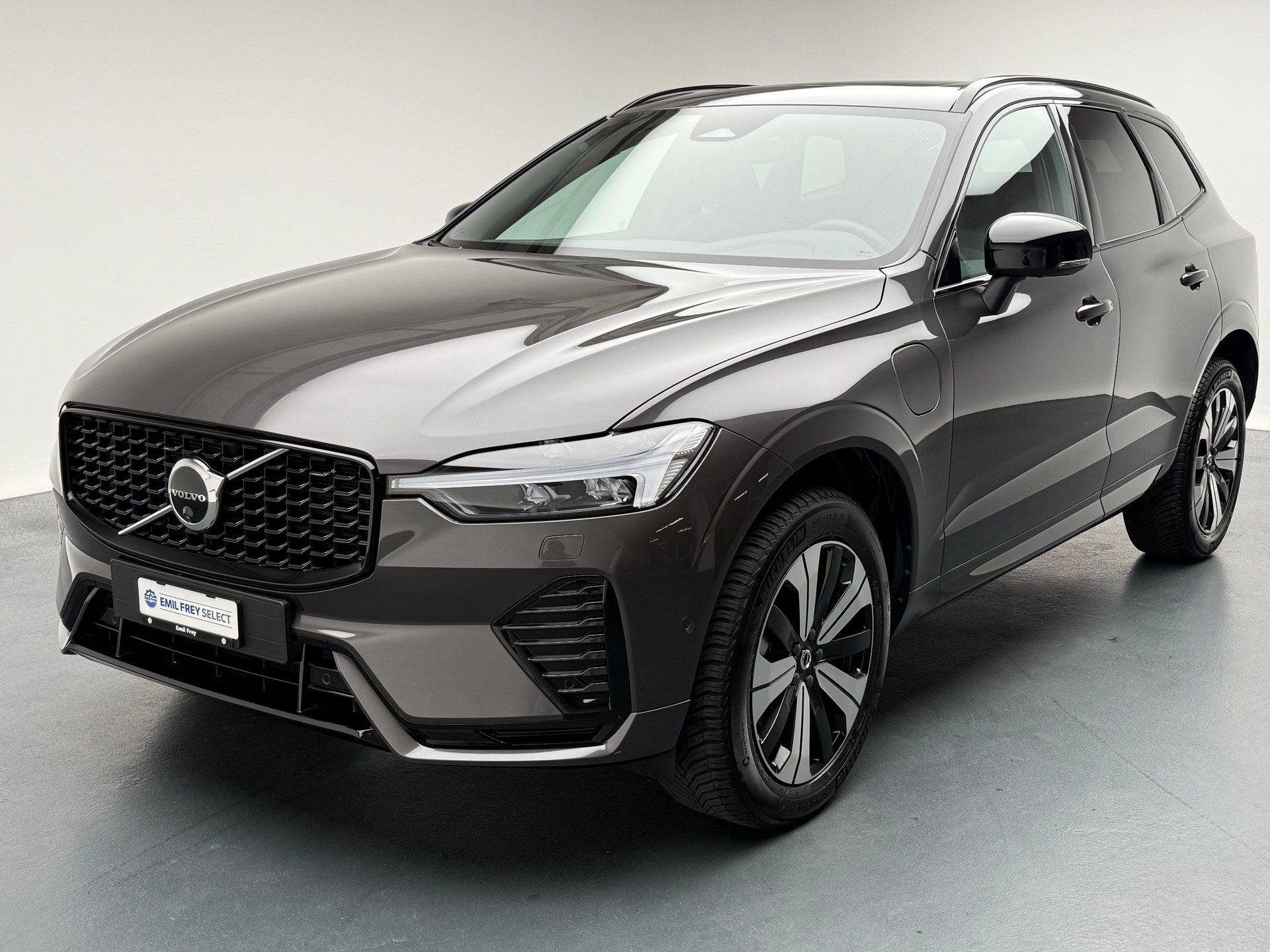 VOLVO XC60 2.0 T8 TE Plus Dark eAWD-image-1