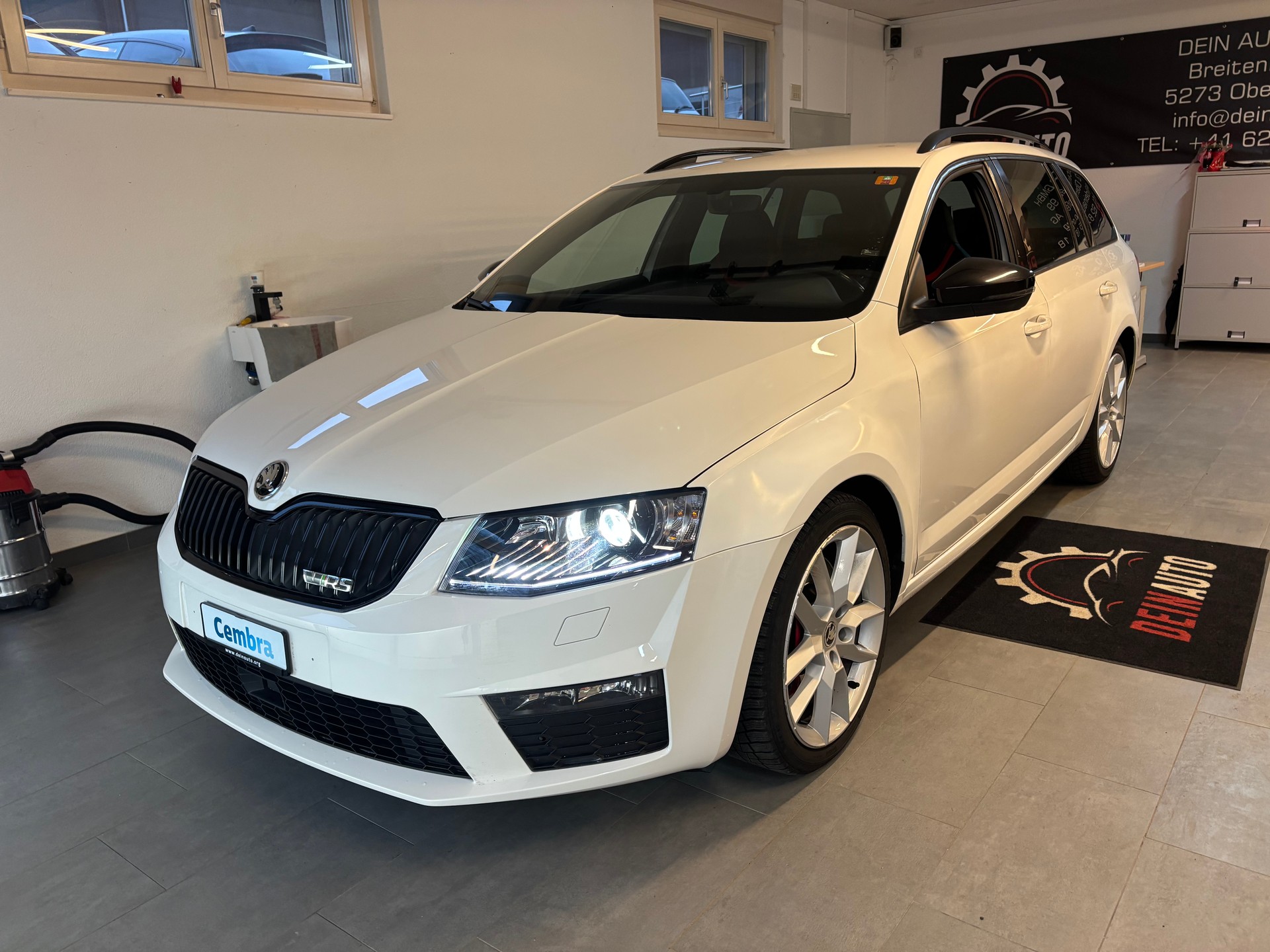 SKODA Octavia Combi 2.0 TSI RS DSG